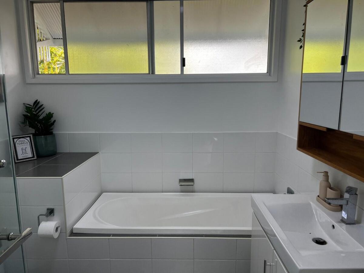 Chic Paddo Pool Fire Pets * Brisbane