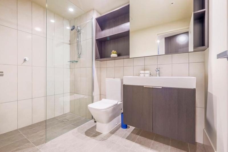 Kozyguru | Cbd | 1 Bed | Spire Brisbane