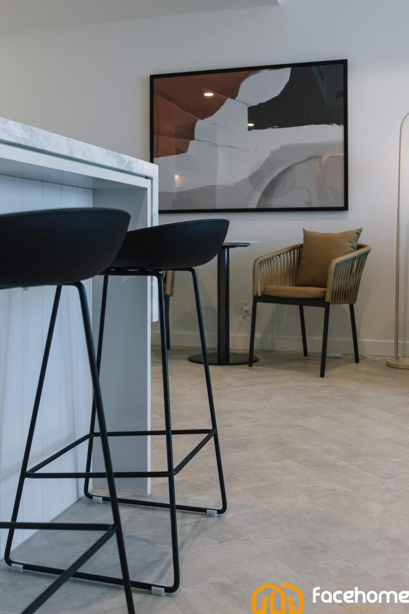 Qw Luxury River Views