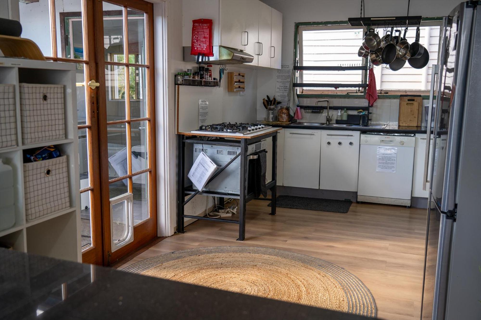 Hot Tub, Ice Bath, Gym, Sauna, Pool Table Coorparoo Haven Brisbane