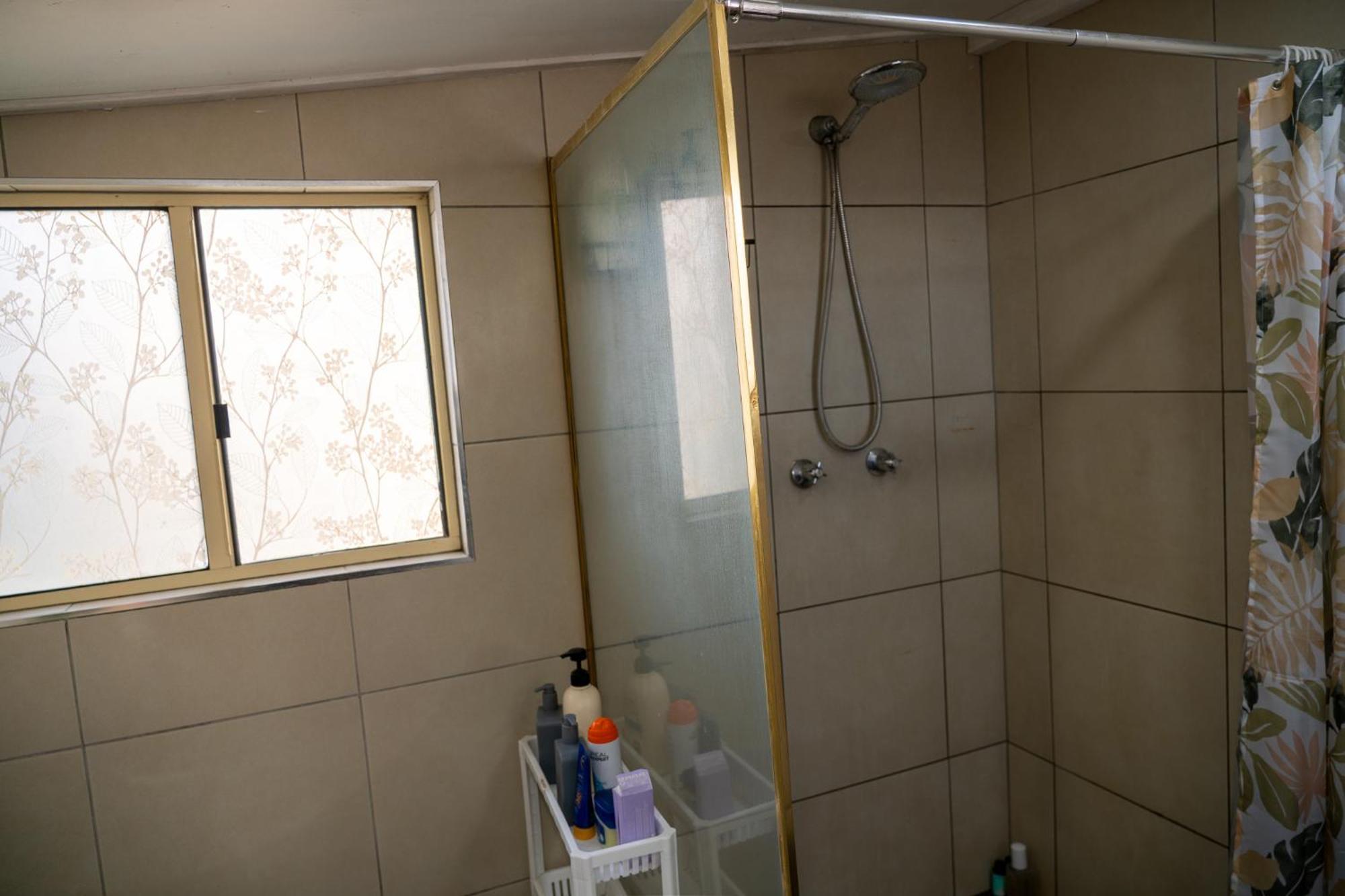 Hot Tub, Ice Bath, Gym, Sauna, Pool Table Coorparoo Haven Homestay