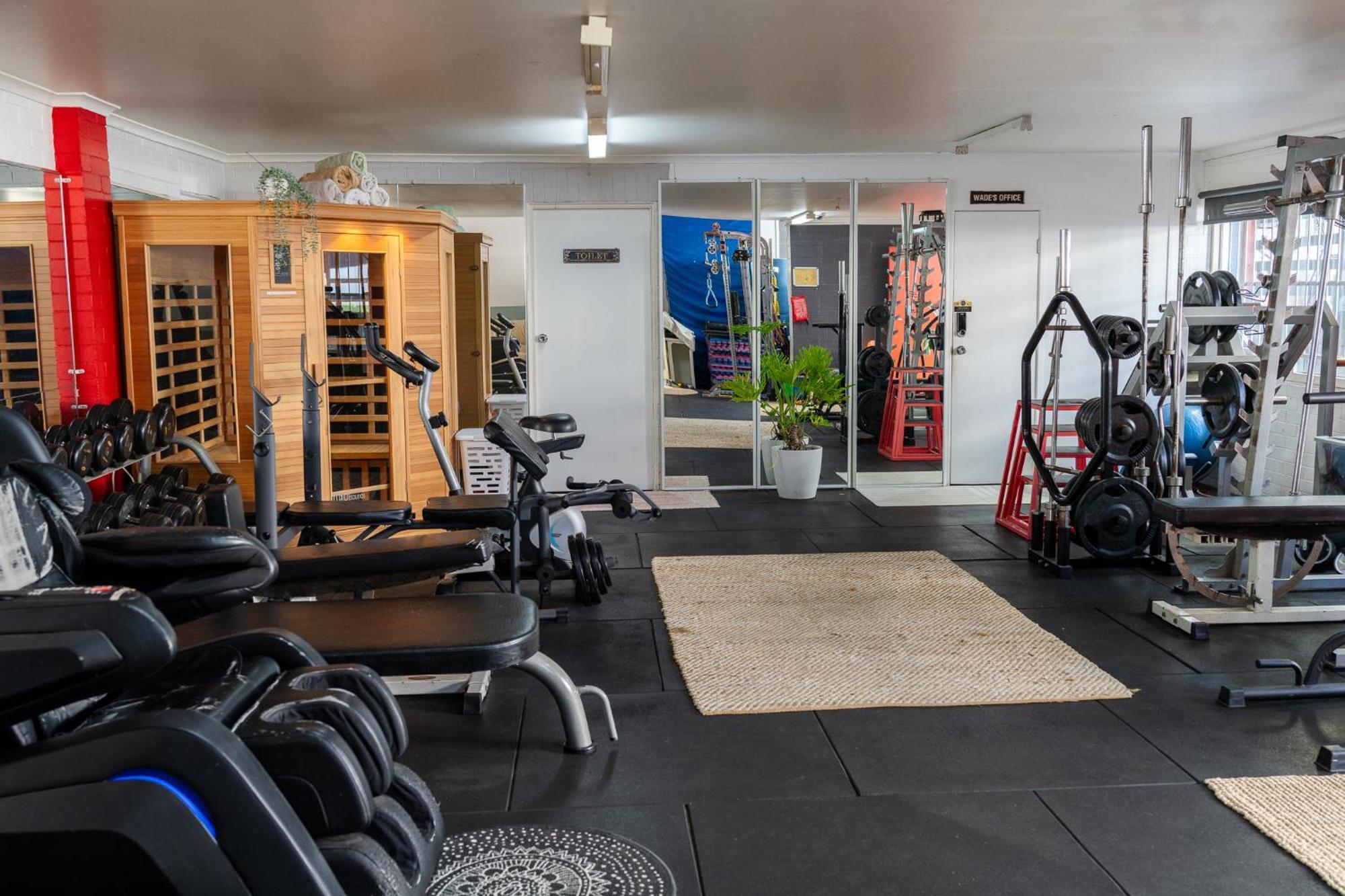 Homestay Hot Tub, Ice Bath, Gym, Sauna, Pool Table Coorparoo Haven