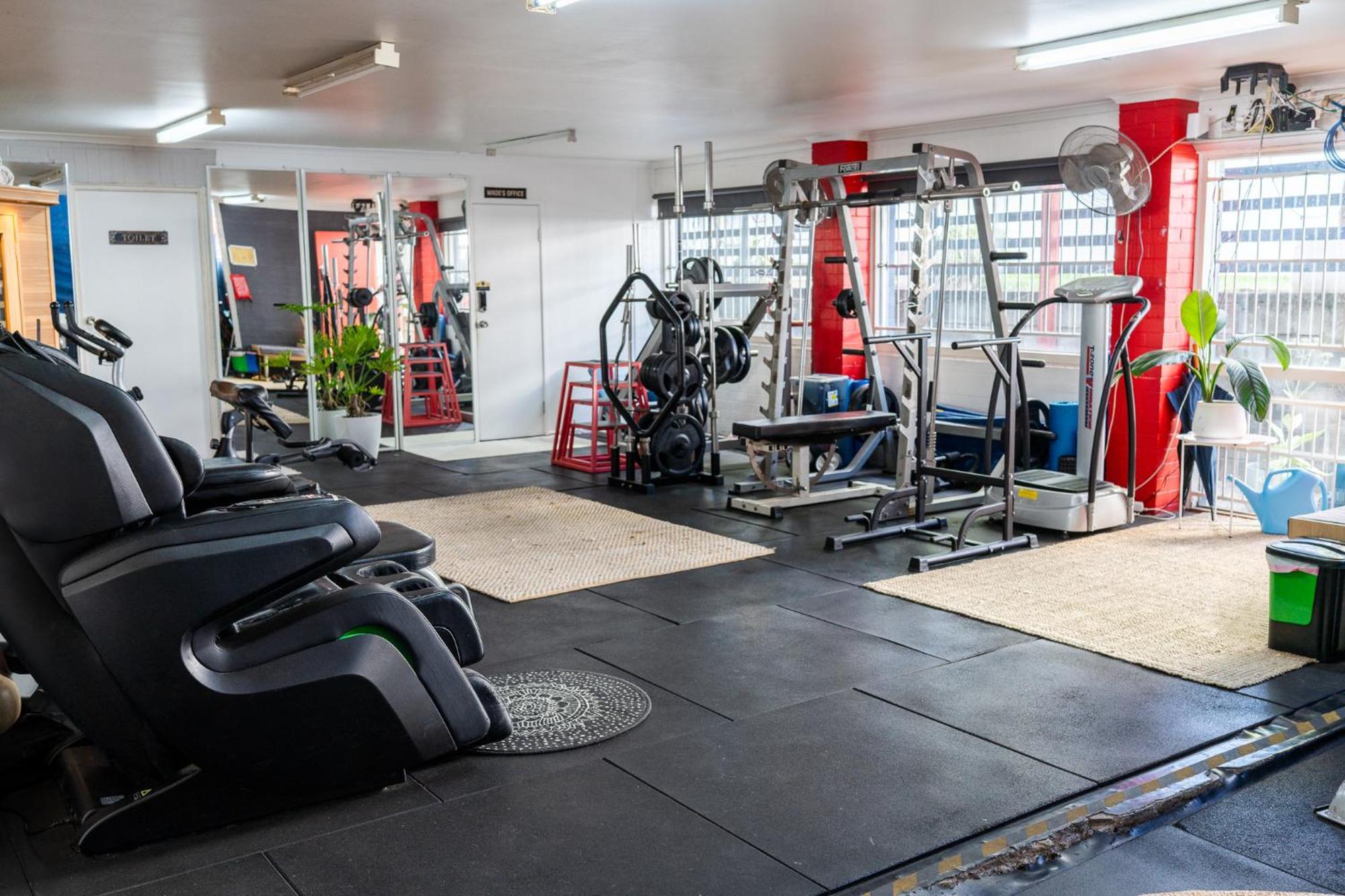 Homestay Hot Tub, Ice Bath, Gym, Sauna, Pool Table Coorparoo Haven *