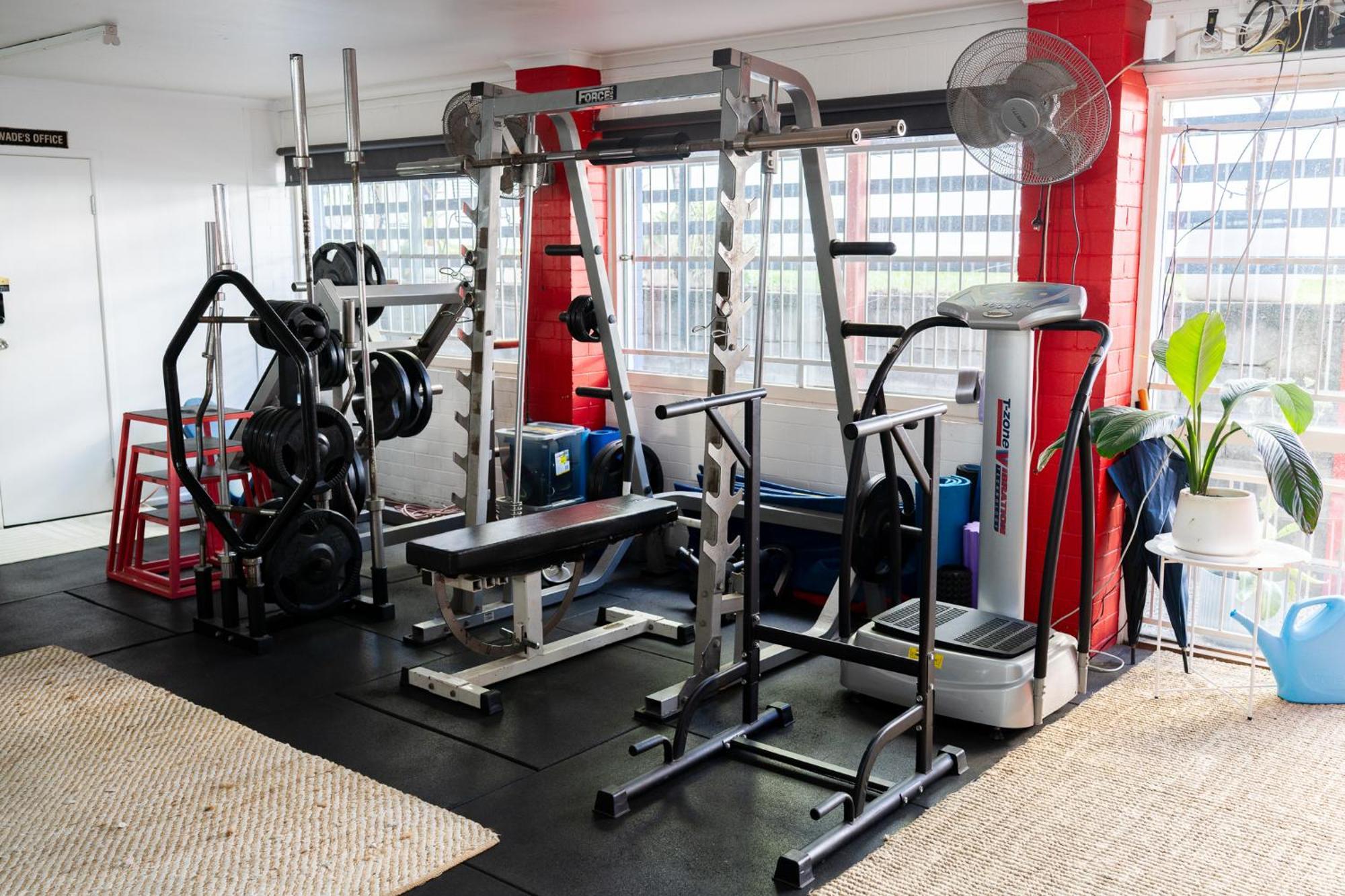 Homestay Hot Tub, Ice Bath, Gym, Sauna, Pool Table Coorparoo Haven Brisbane