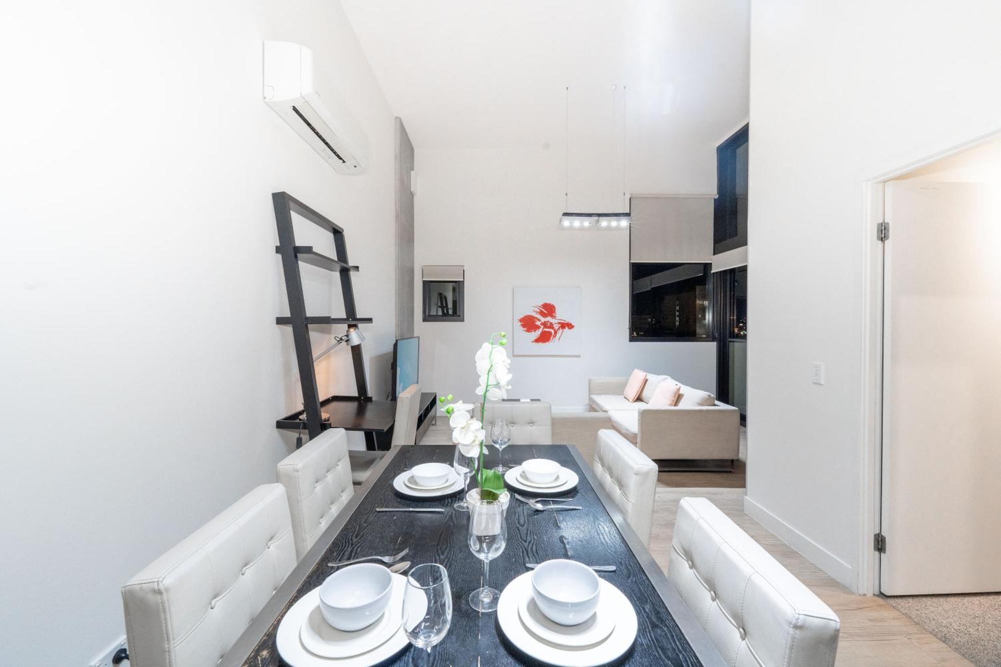 Apartment Modern 2br 2ba With Parking In South Brisbane
