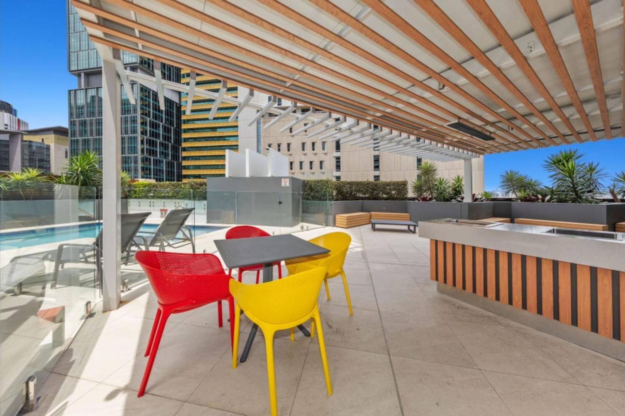 Evolve Apartment