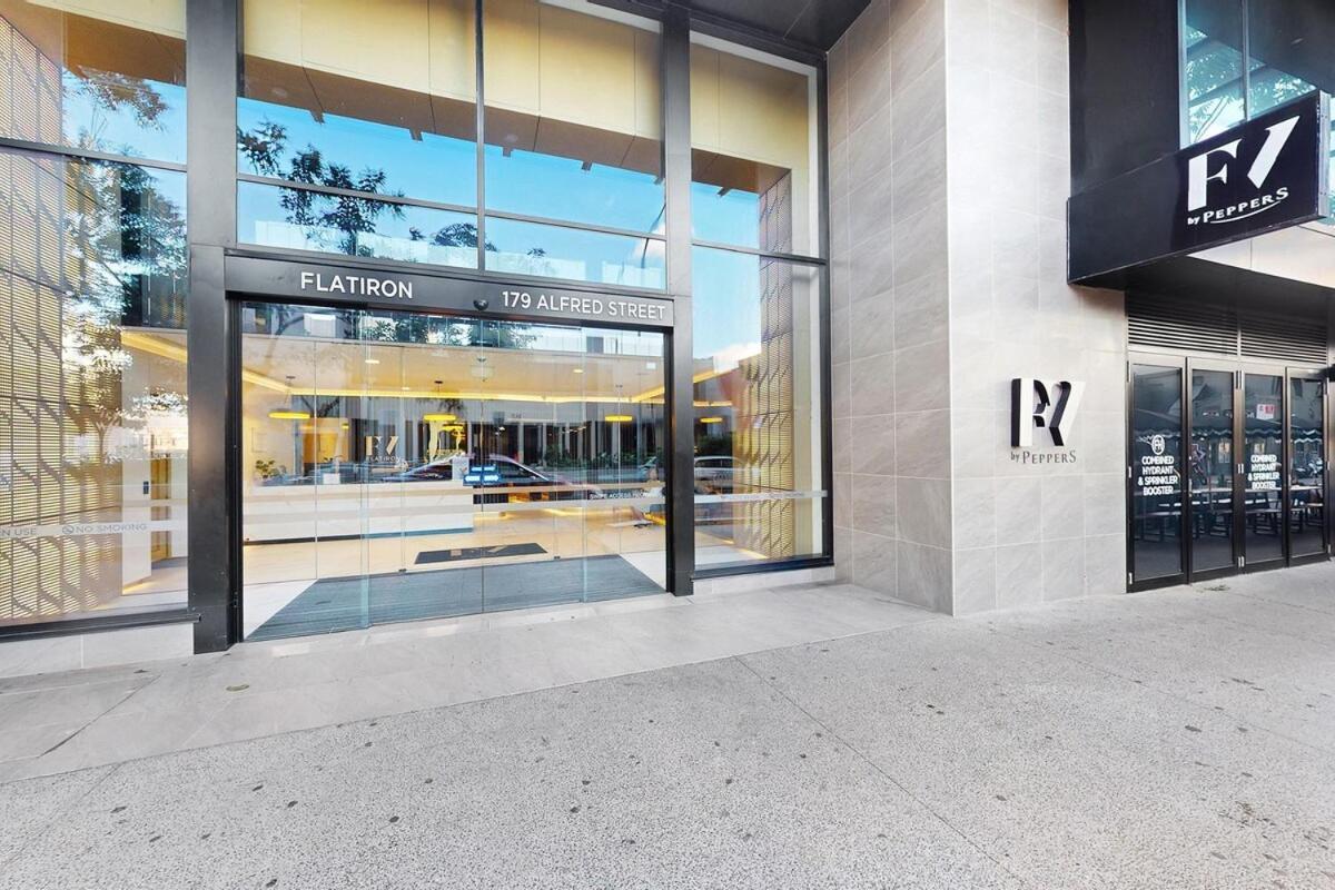 Apartment 2br Fortitude Valley Pool Gym And Parking Brisbane