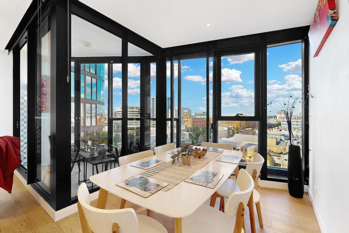 Apartment 2br Fortitude Valley Pool Gym And Parking Brisbane