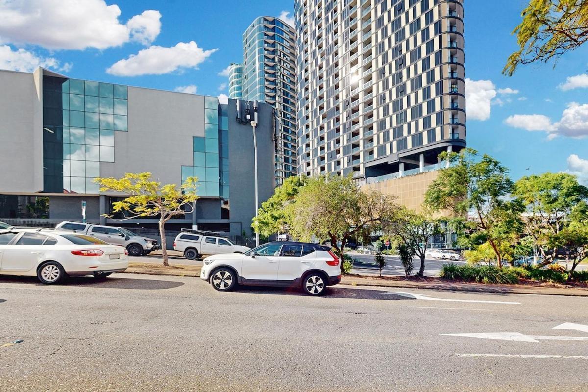 Apartment 2br Fortitude Valley Pool Gym And Parking