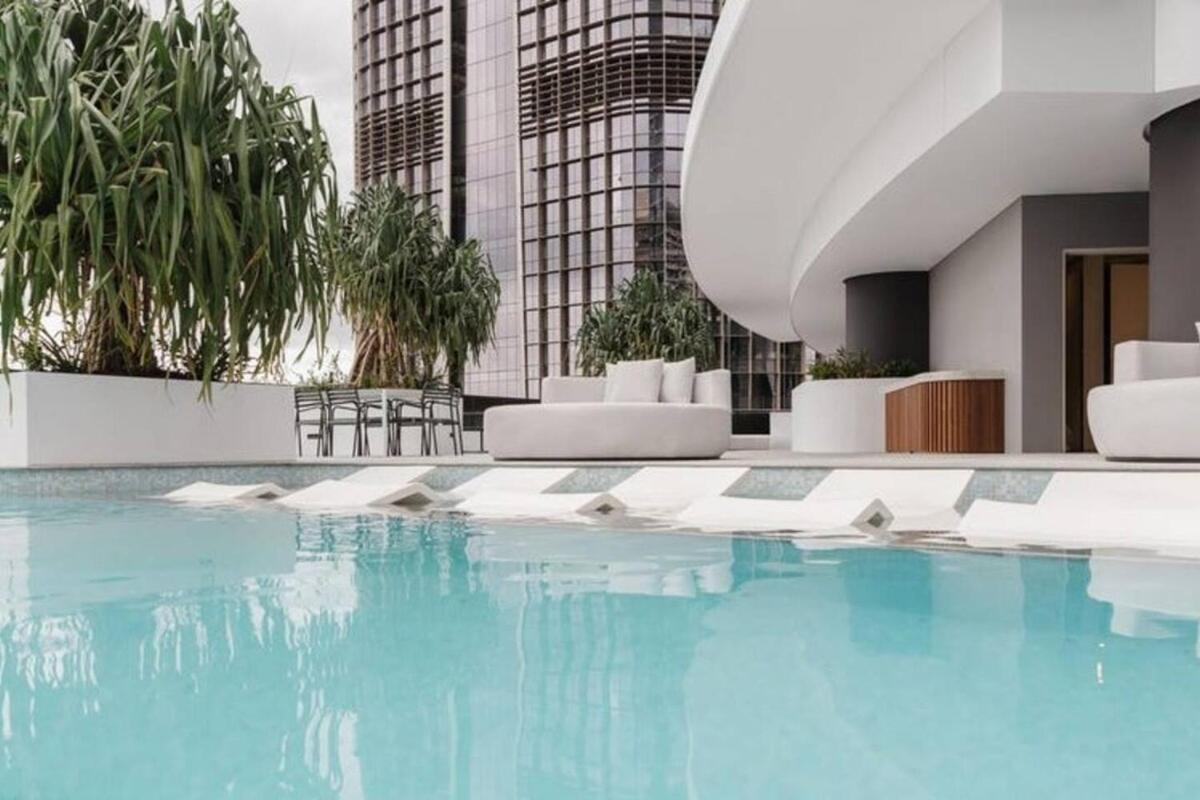 New Luxe 2br Queens Wharf