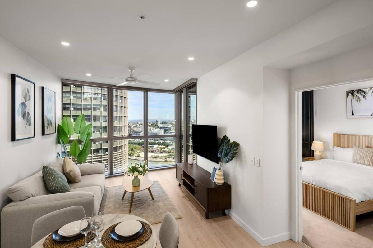 Luxury 1br In Queens Wharf Apartment