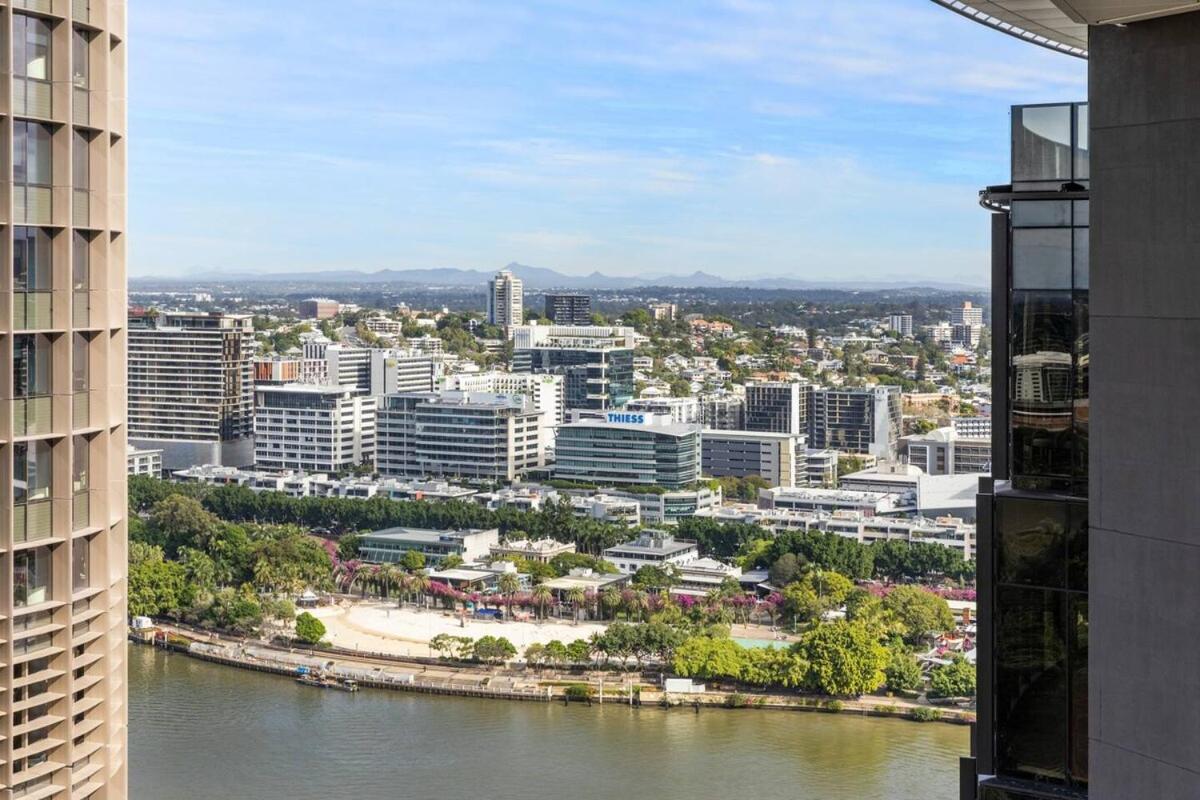 Luxury 1br In Queens Wharf