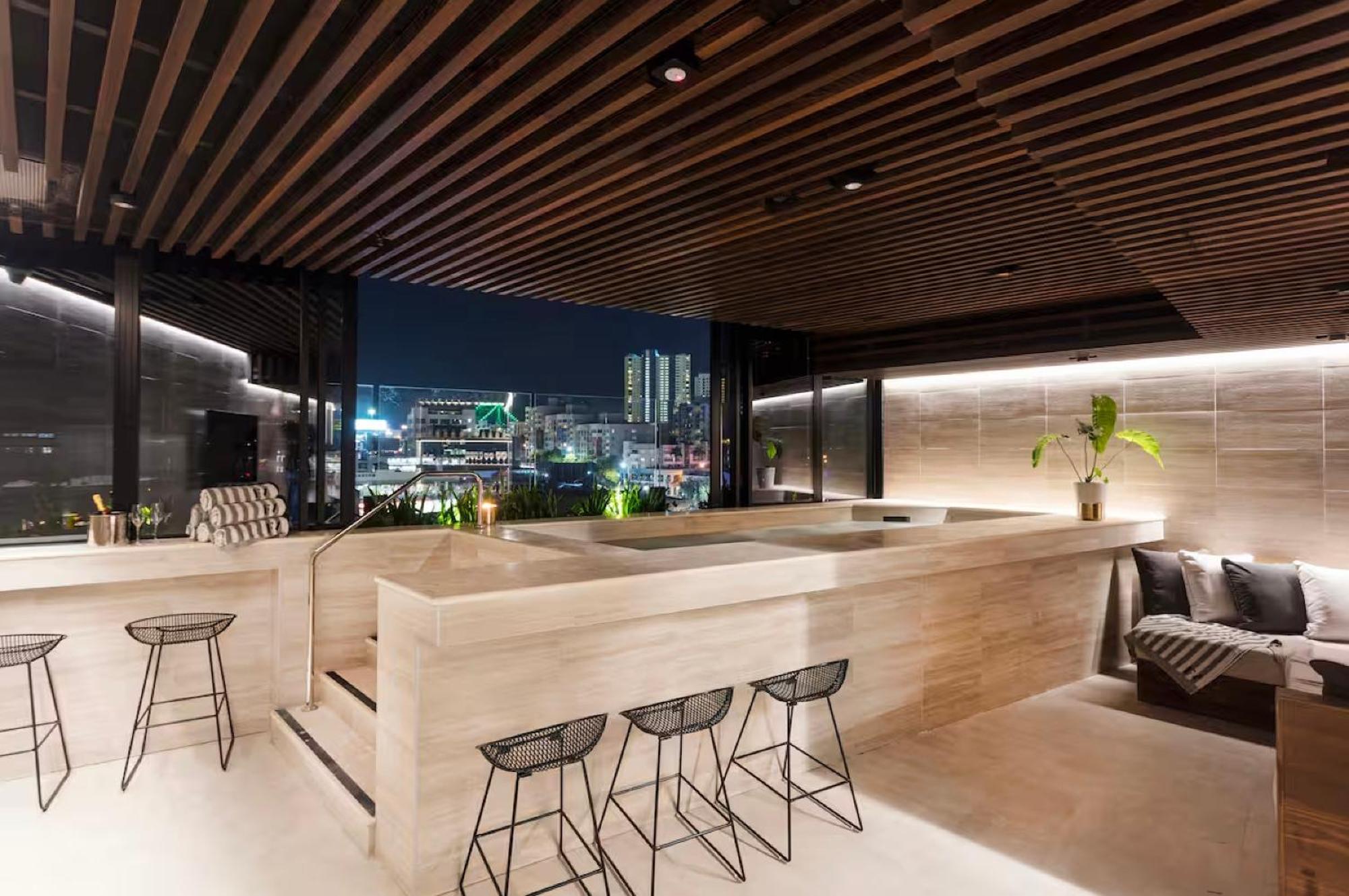 Magical Sunset Skyview Best Location In Brisbane Apartment Brisbane