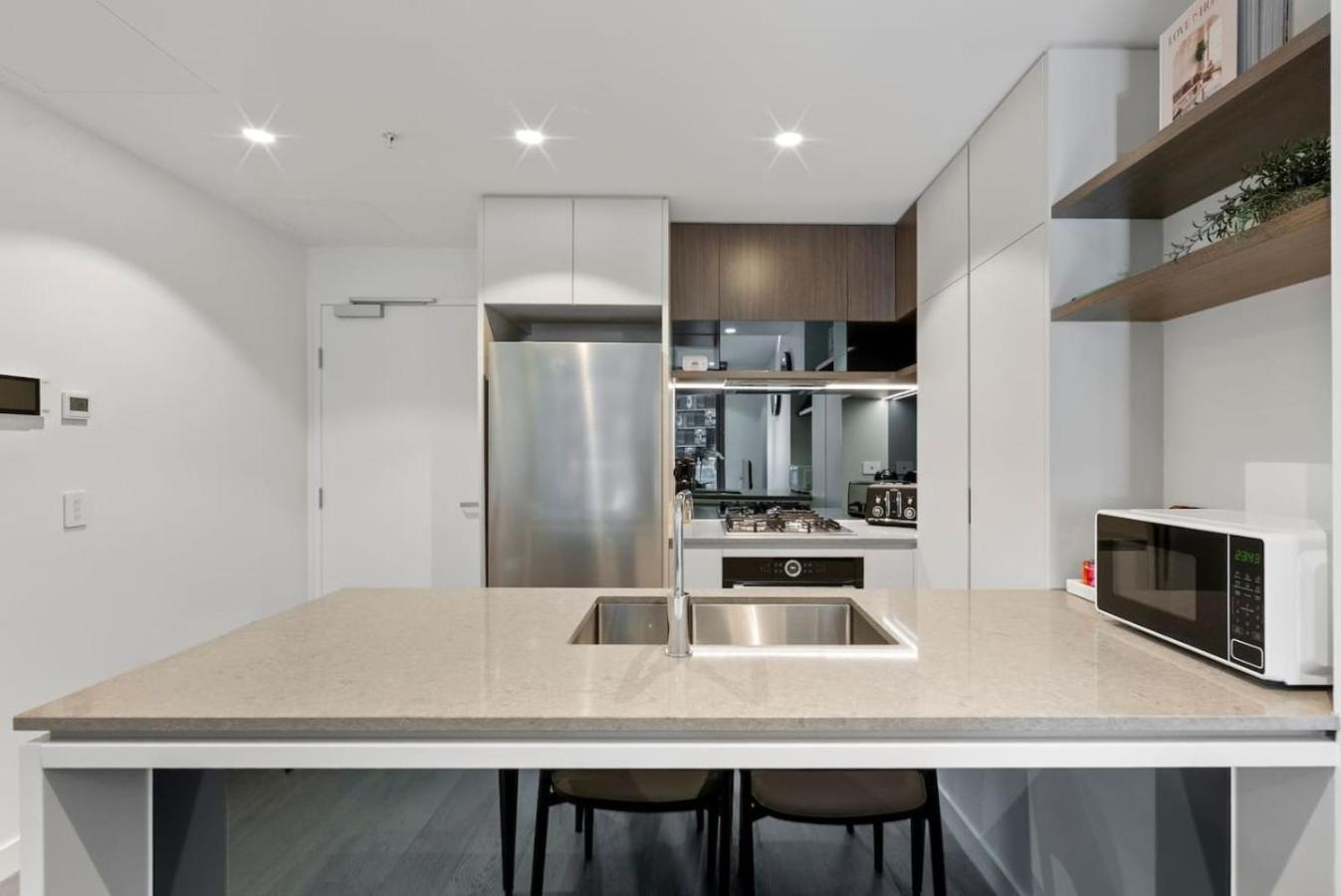 Apartment Stylish With Pool, Sauna And Gym *