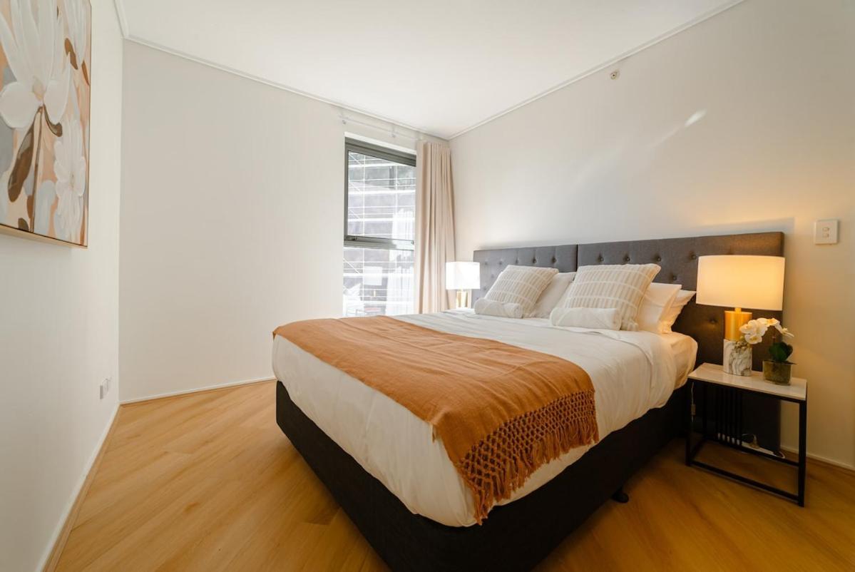 Apartment Lux 18th Floor 2br 2bath, River View, Pool, Spa, Sauna, Gym, Wifi, *