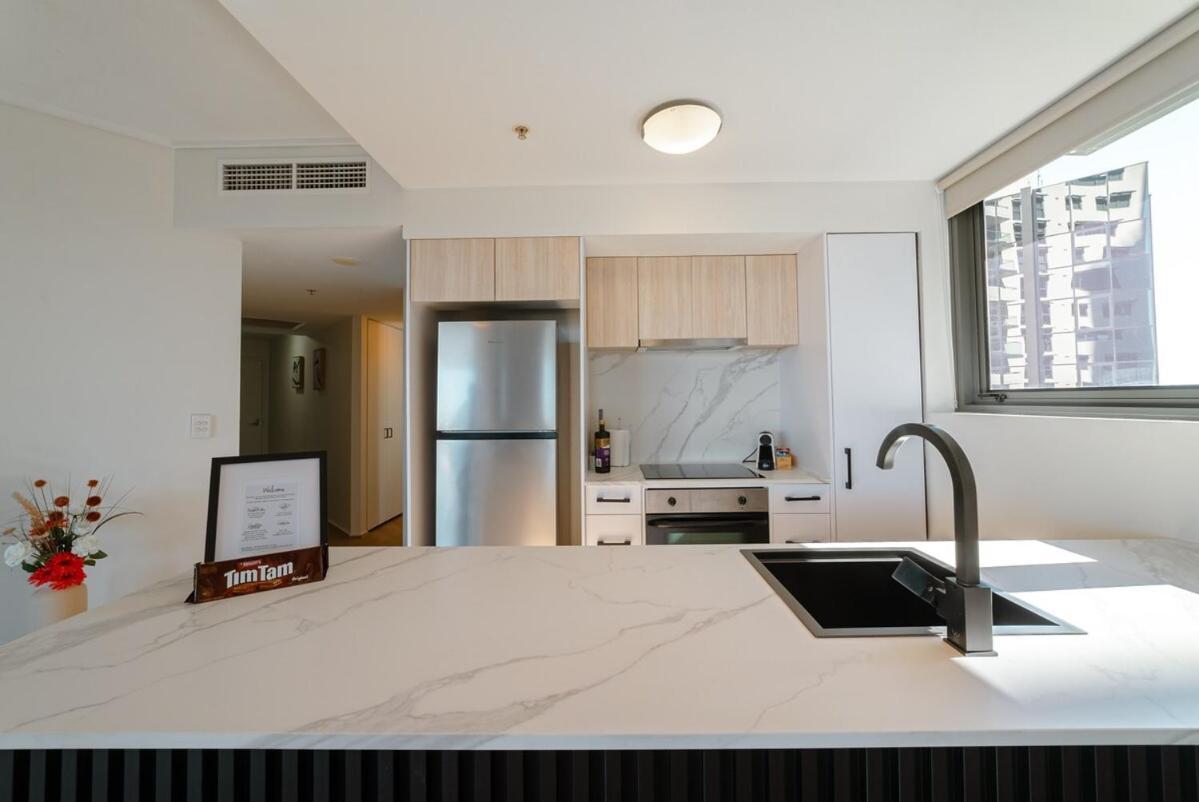 Apartment Lux 18th Floor 2br 2bath, River View, Pool, Spa, Sauna, Gym, Wifi, *