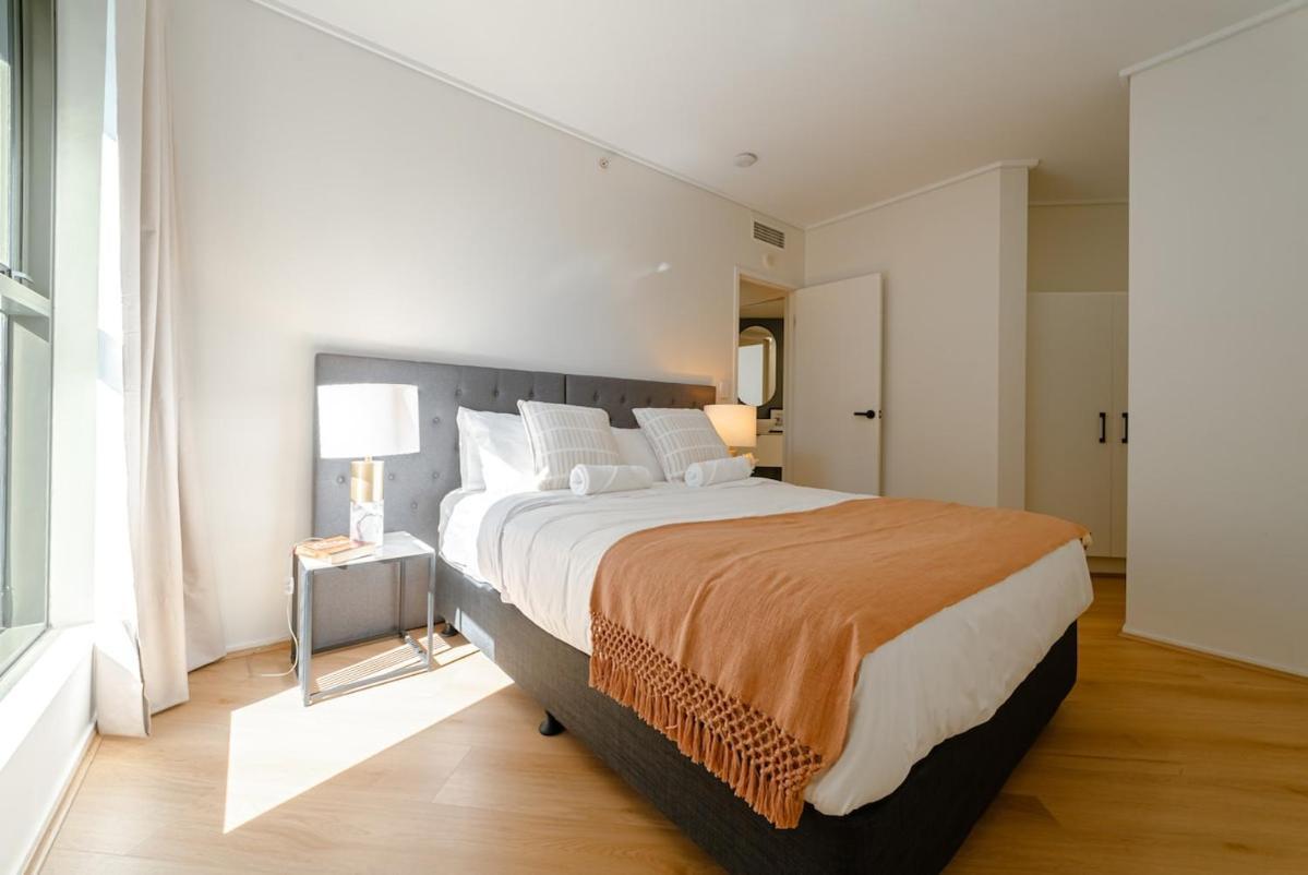Lux 18th Floor 2br 2bath, River View, Pool, Spa, Sauna, Gym, Wifi, Apartment *