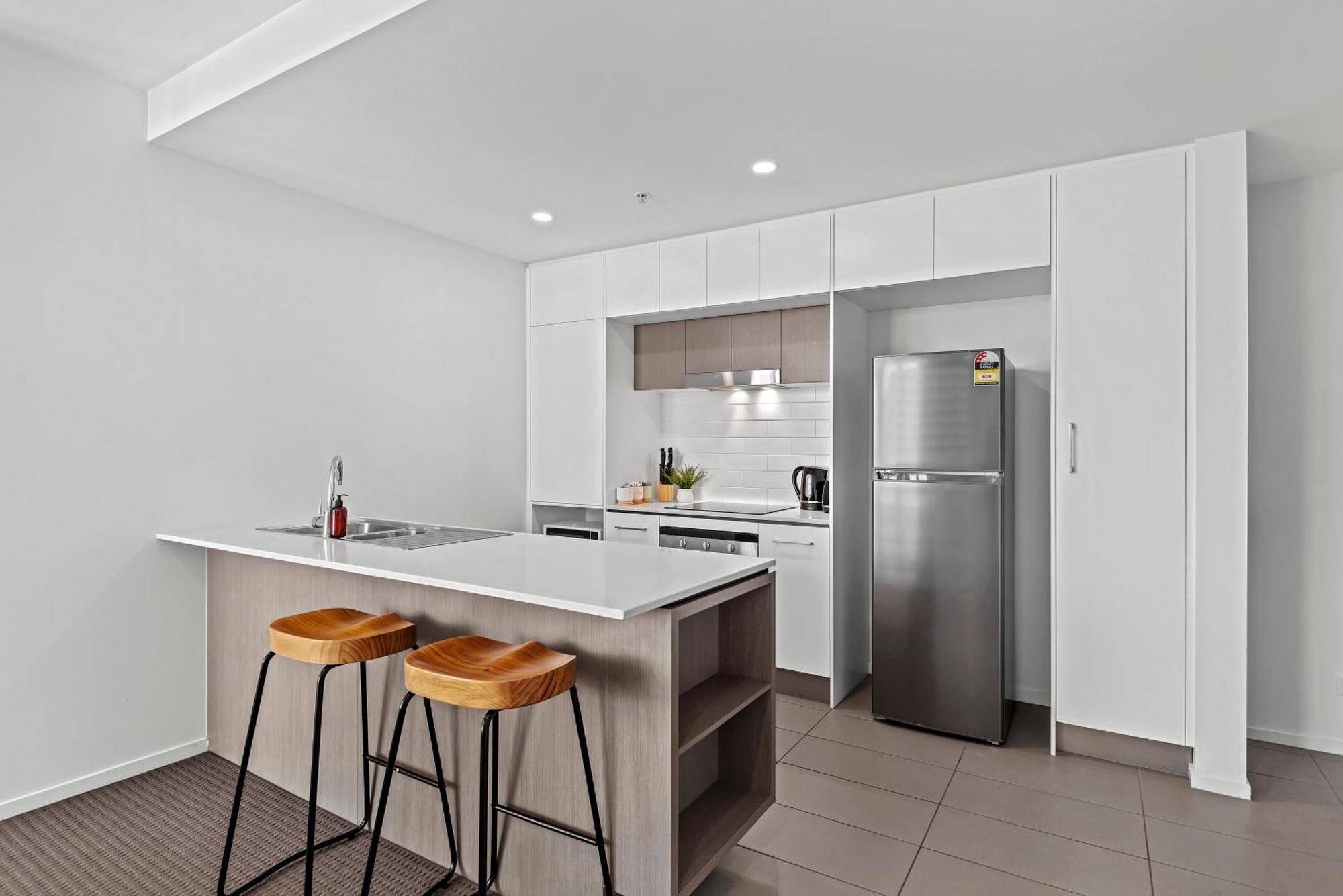 Spacious With Stunning Views And Car Park! *