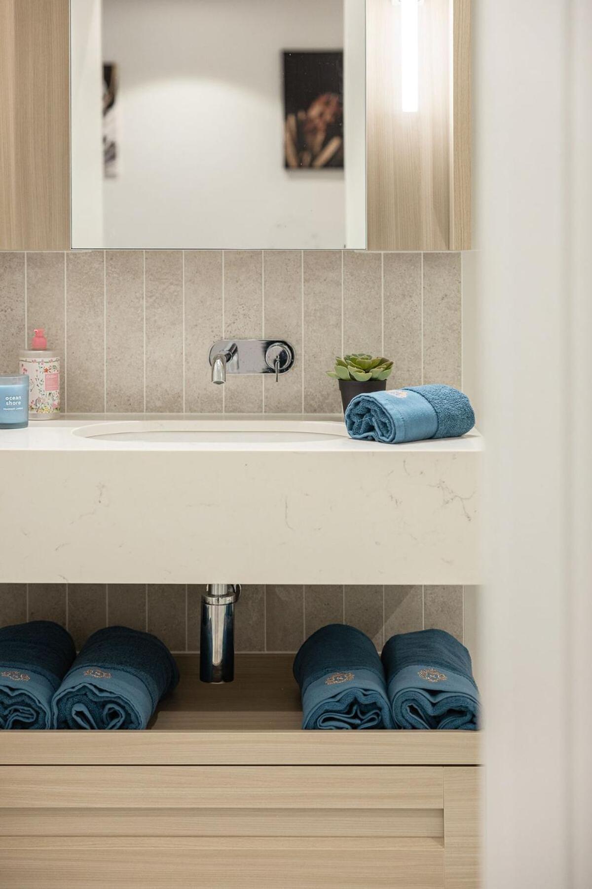 Apartment Stunning River View 2 br Casino Qw Brisbane