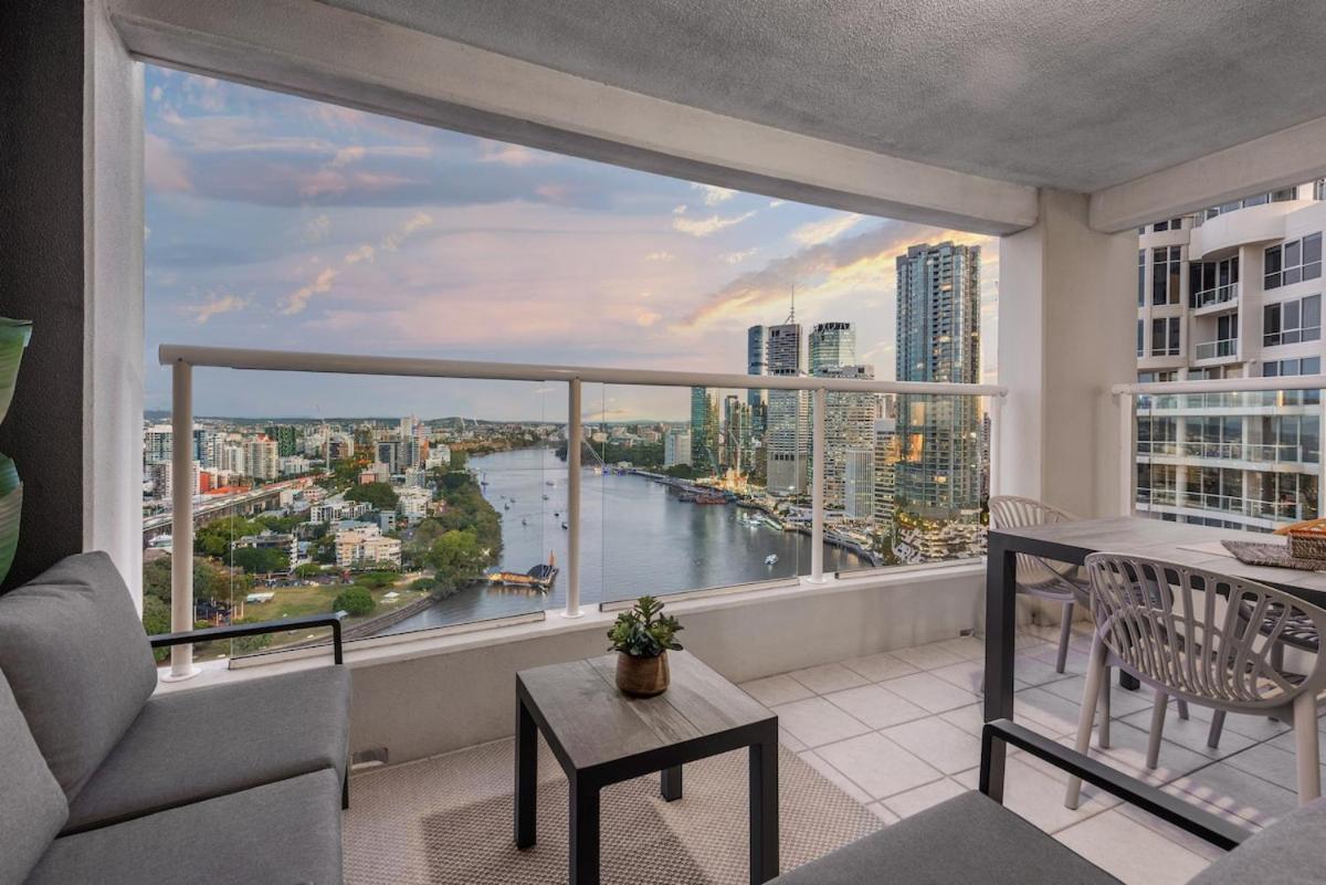 Apartment Skyline Stunner 3bed-2bath-1car-views - Cbd *