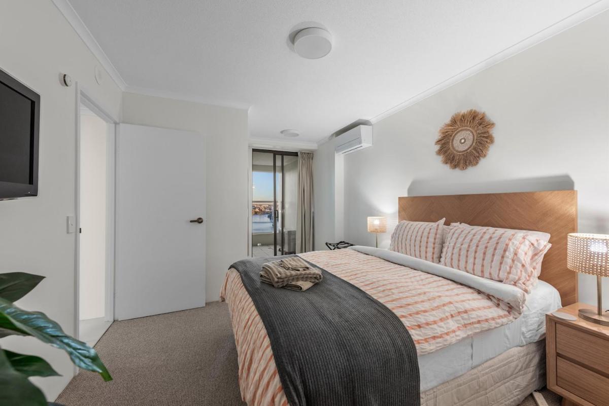 Skyline Stunner 3bed-2bath-1car-views - Cbd *