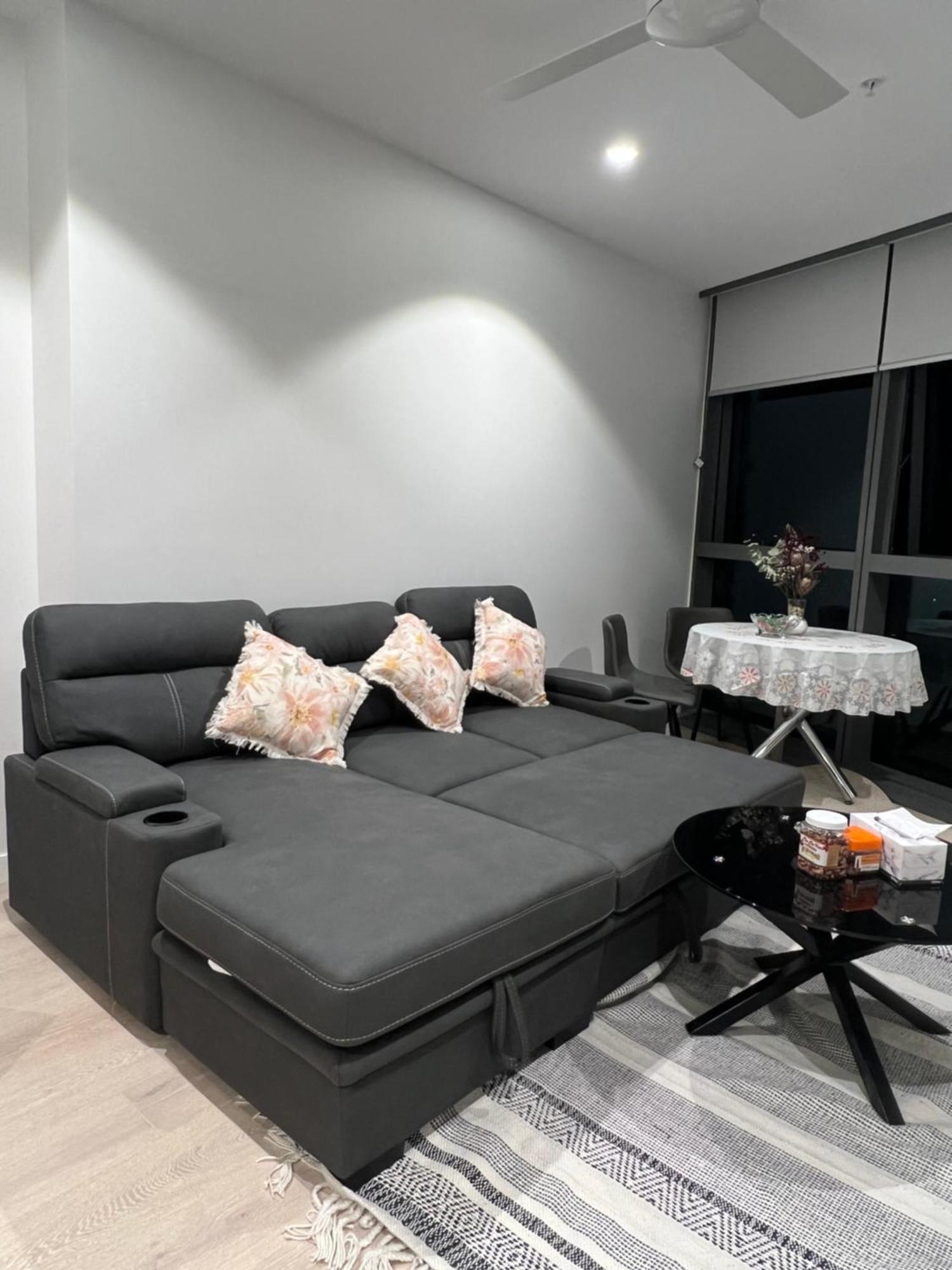 Luxury At Queens Wharf Tower Homestay