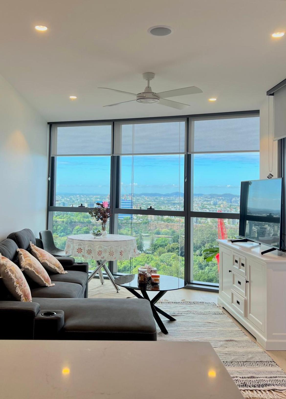 Luxury At Queens Wharf Tower Brisbane