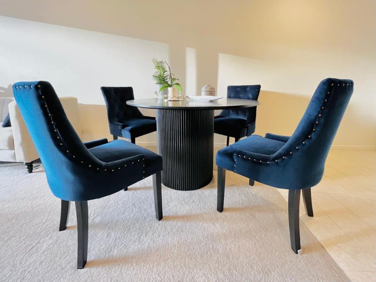 1br With Stunning Views Heart Of * Brisbane