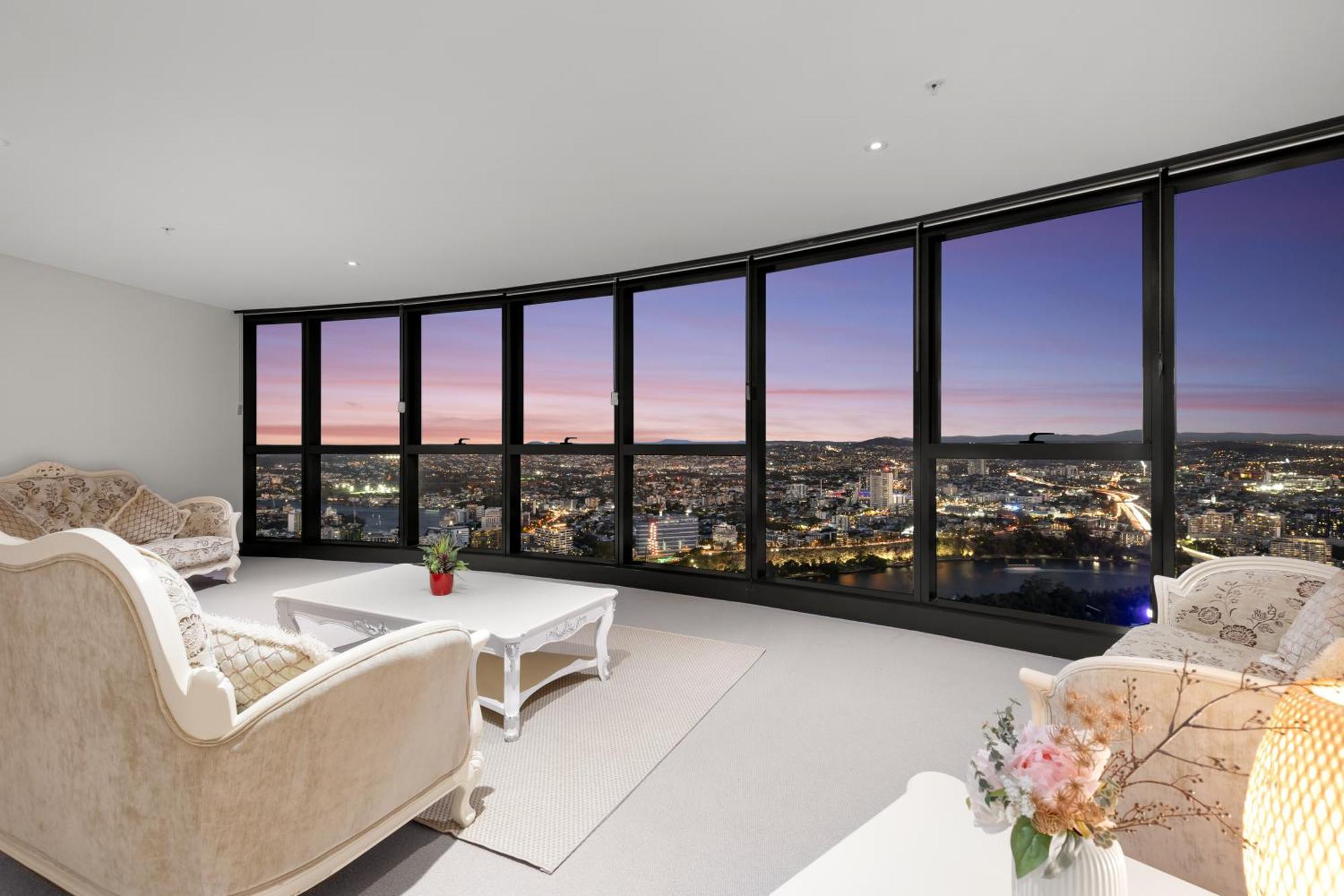 Huge 3bed 3bath Skyhigh View *