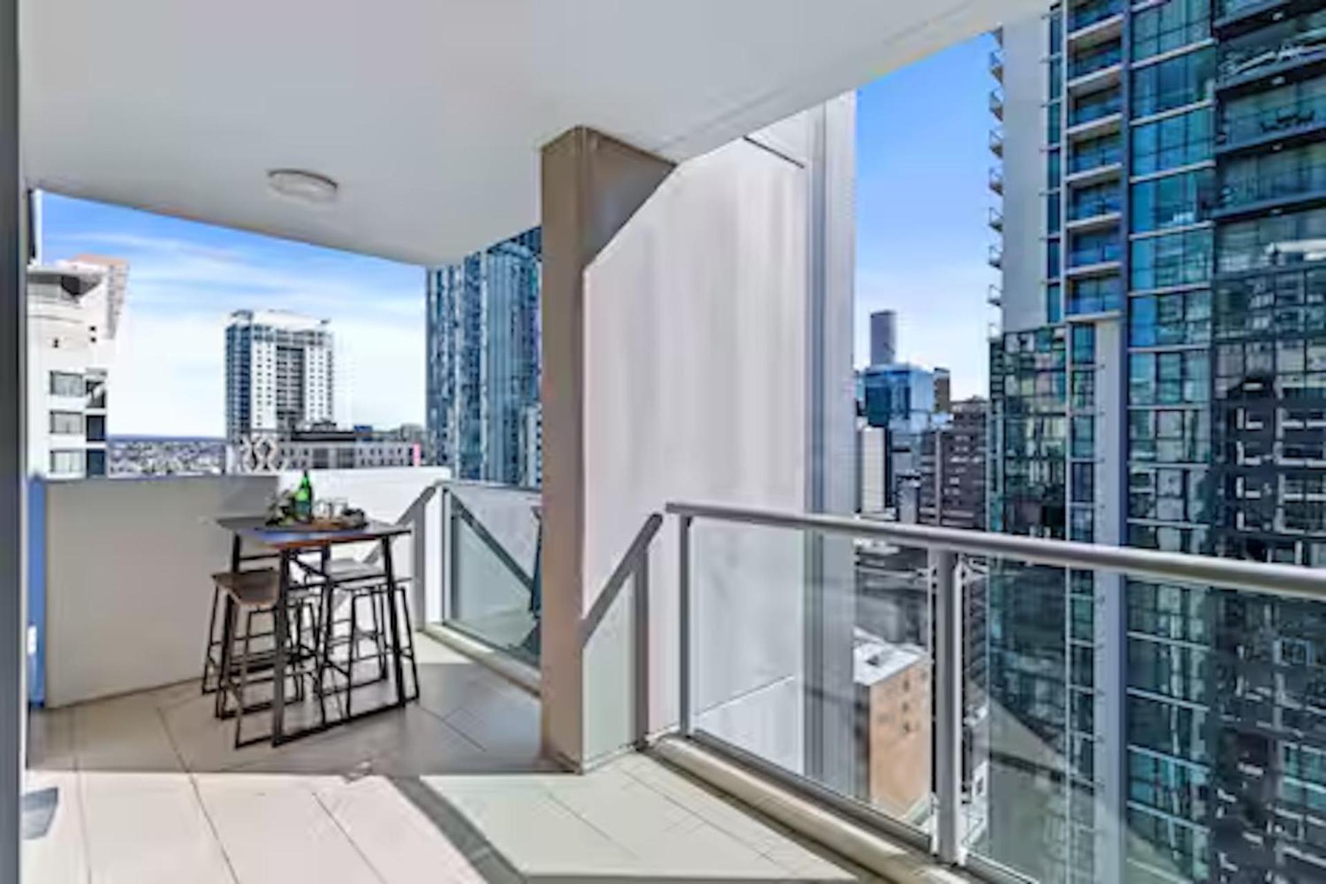 Elevate - Views, Pool, Sauna & Gym