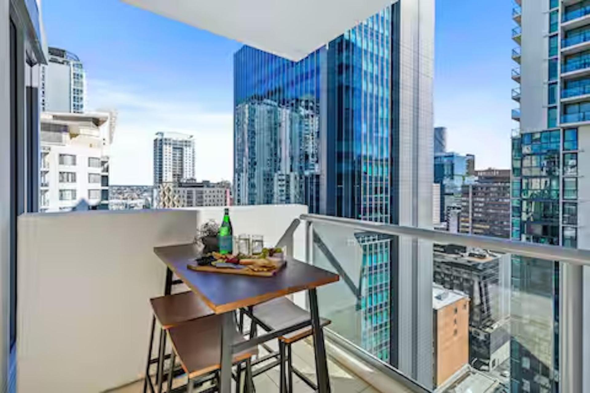 Elevate - Views, Pool, Sauna & Gym Apartment Brisbane