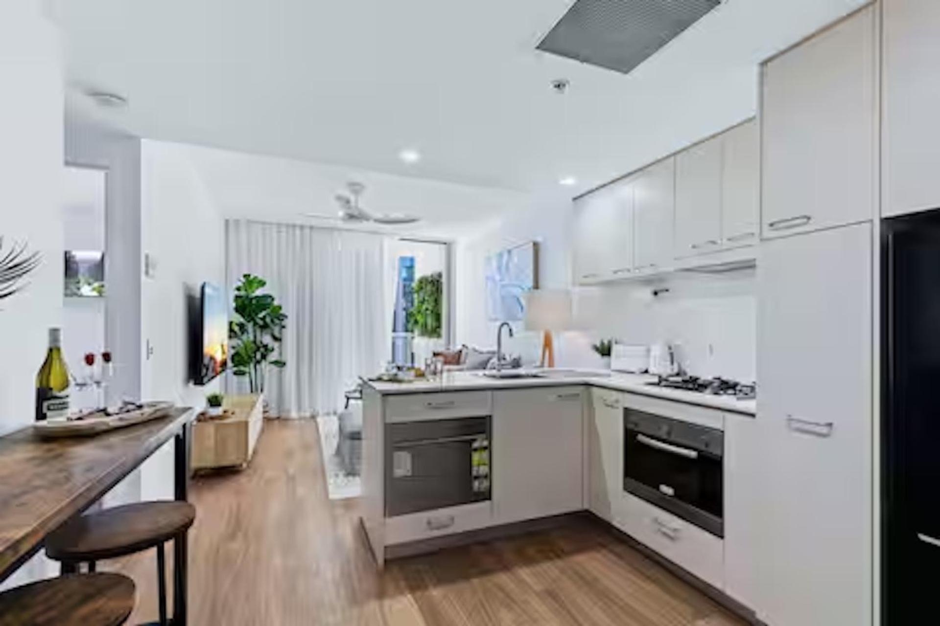 Elevate - Views, Pool, Sauna & Gym * Brisbane