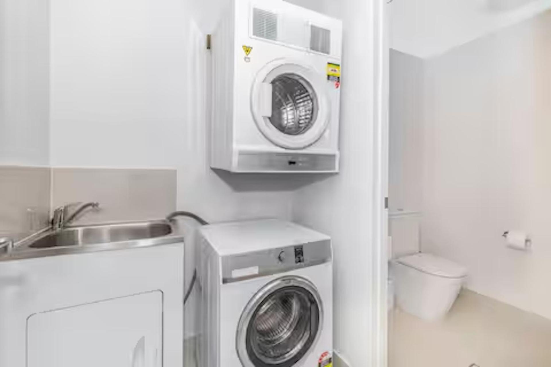 Apartment Park Ave Retreat - 3 Carparks, Wifi, Bbq, King Bed *