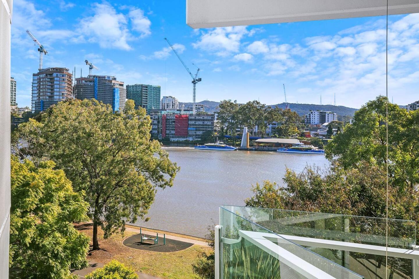 'The Riveredge' Chic Resort-Style Luxury Near Cbd Apartment Brisbane