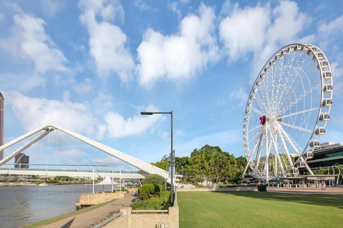 Apartment South Bank Sensational - 2bed-2bath-1car-pool