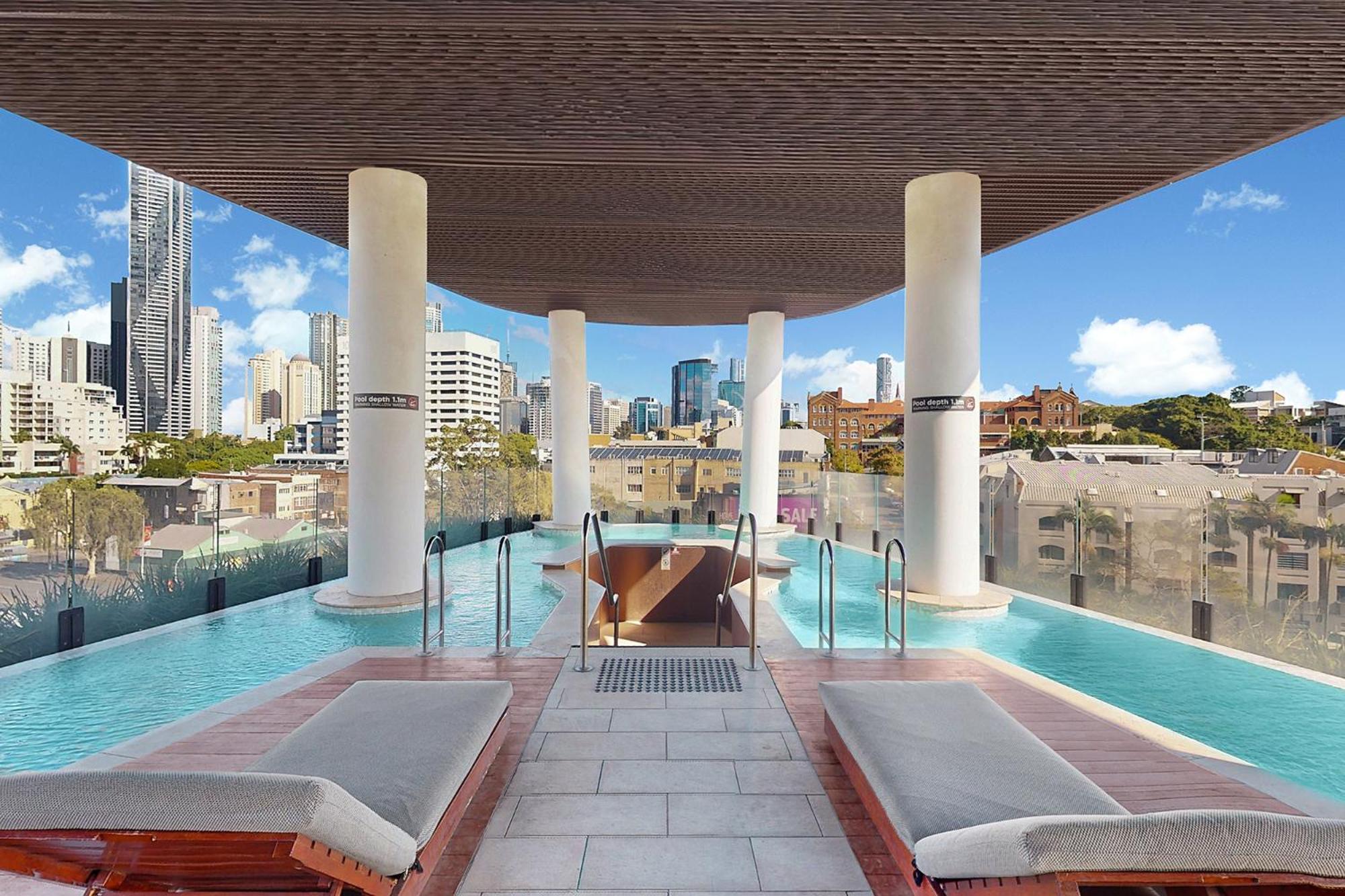 Stylish 2br With Story Bridge & Fireworks Views