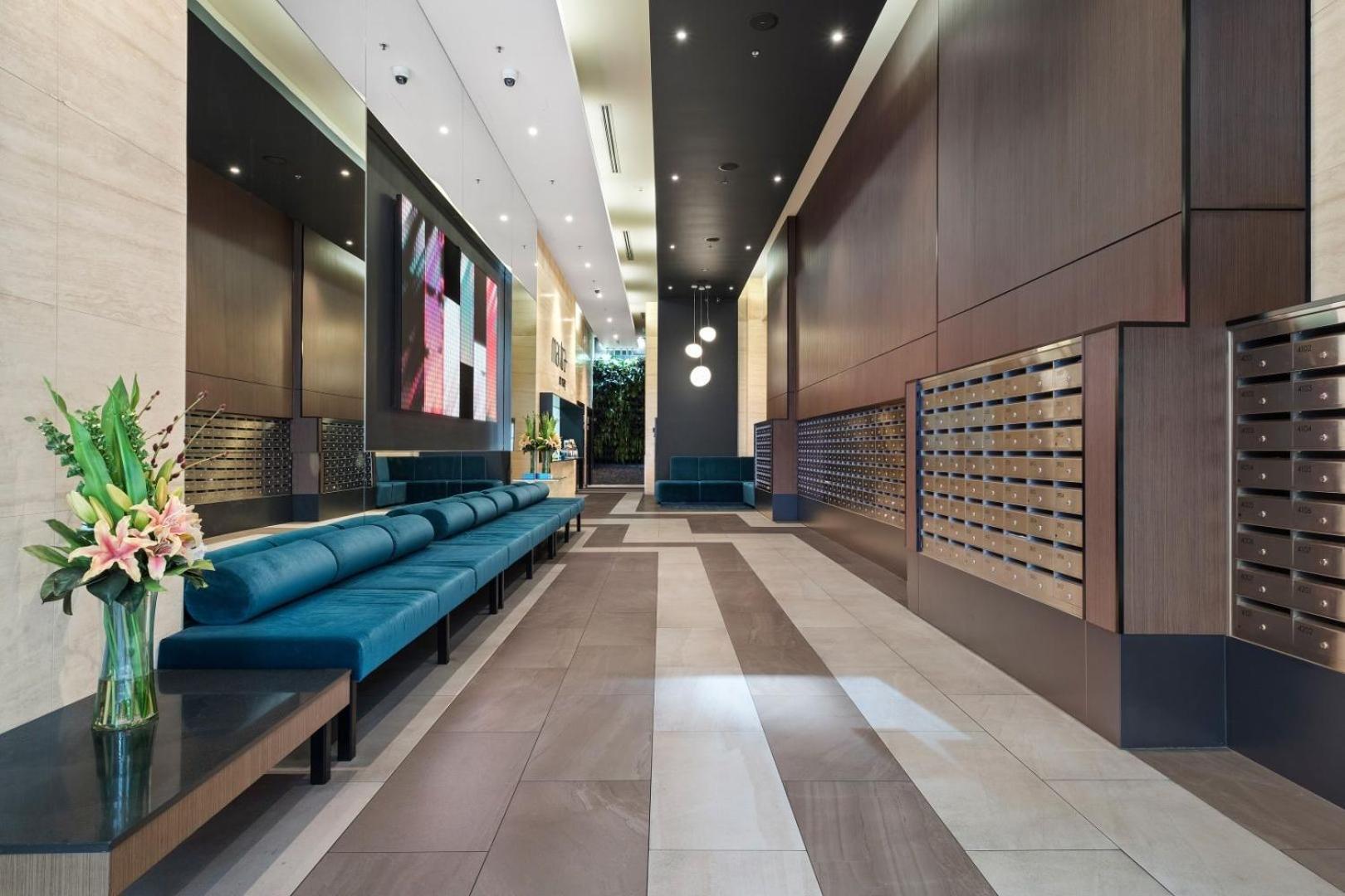 With King Bed, Pool, Gym And Sauna Apartment Brisbane