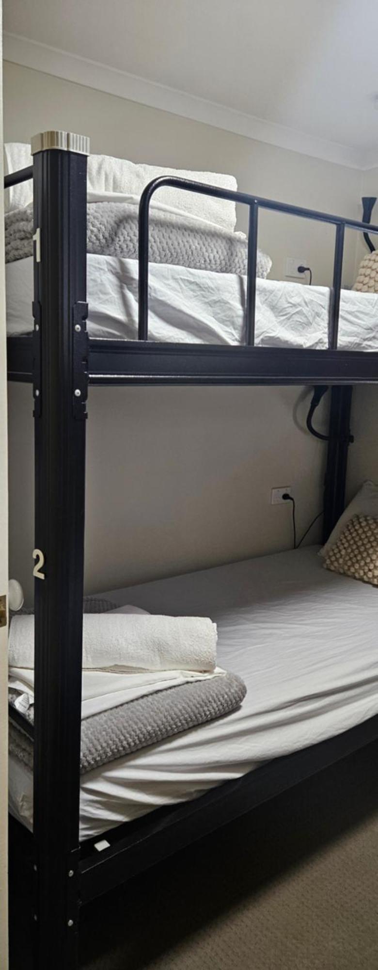 Hostel Aztec Share 133 Beckett Road *