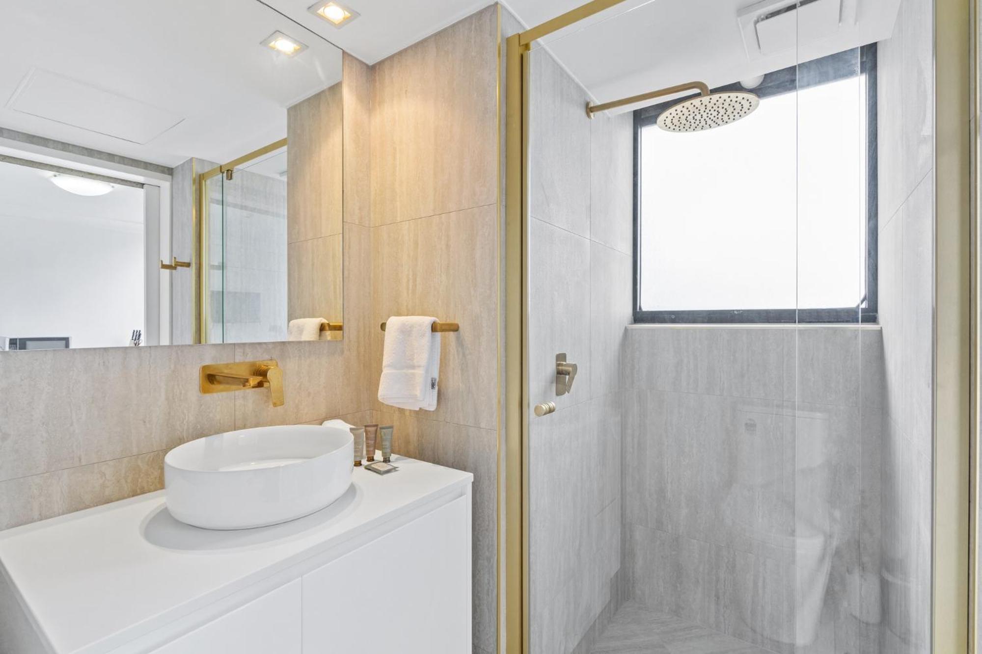 Stylish In The Heart Of Apartment Brisbane