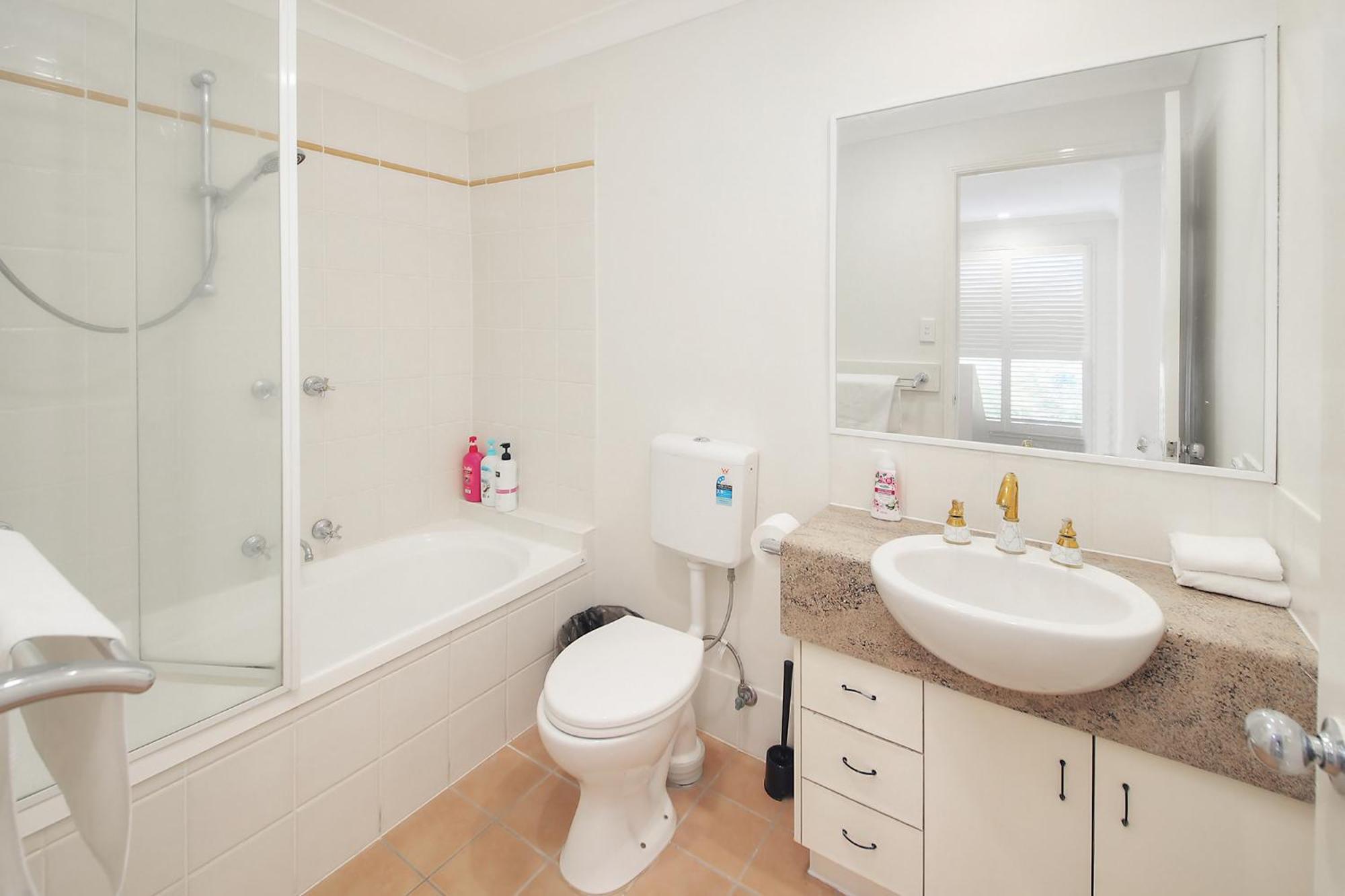 Sunny St Lucia With 5 Beds & Free Parking Villa *