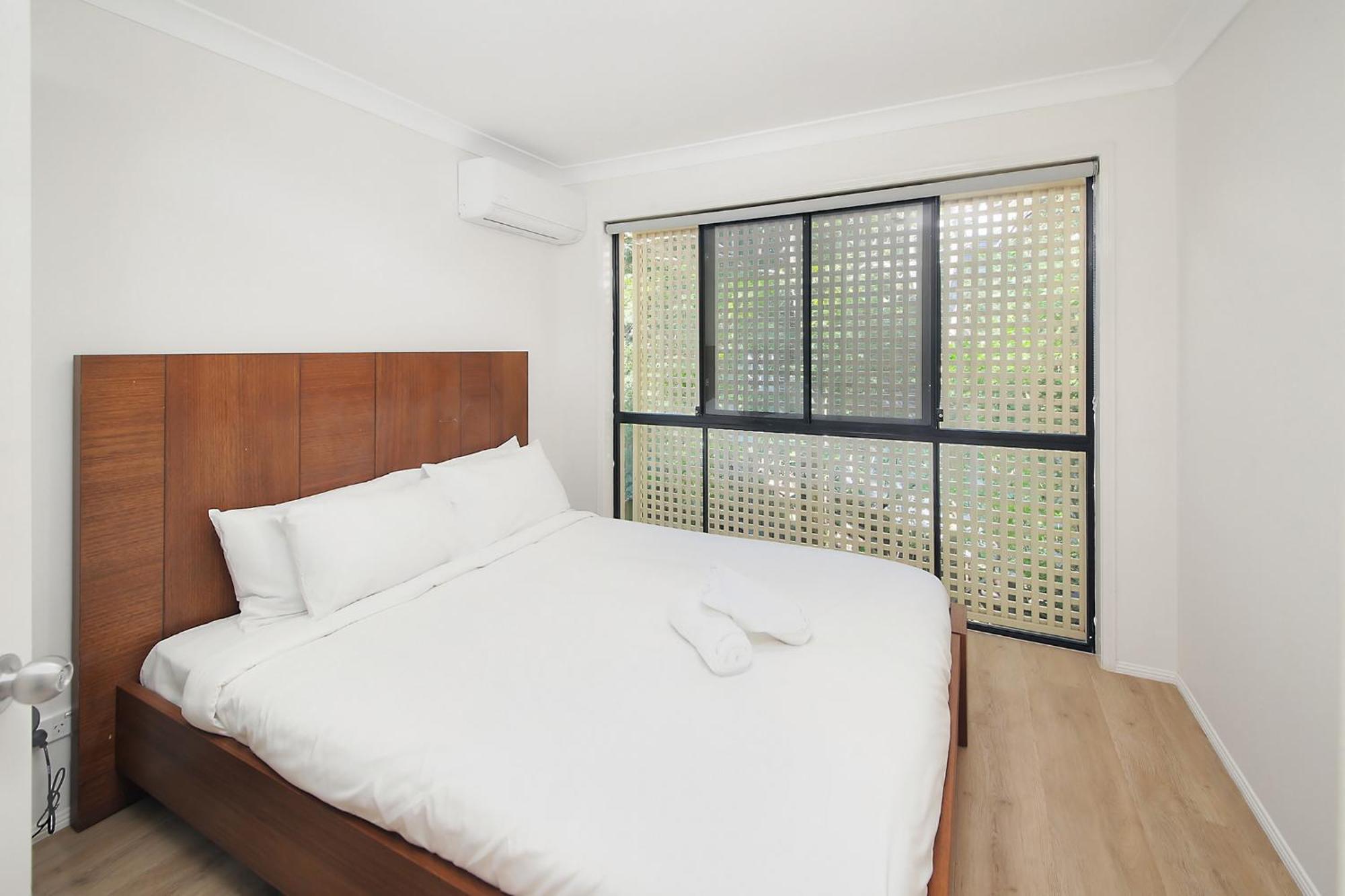 Sunny St Lucia With 5 Beds & Free Parking Brisbane