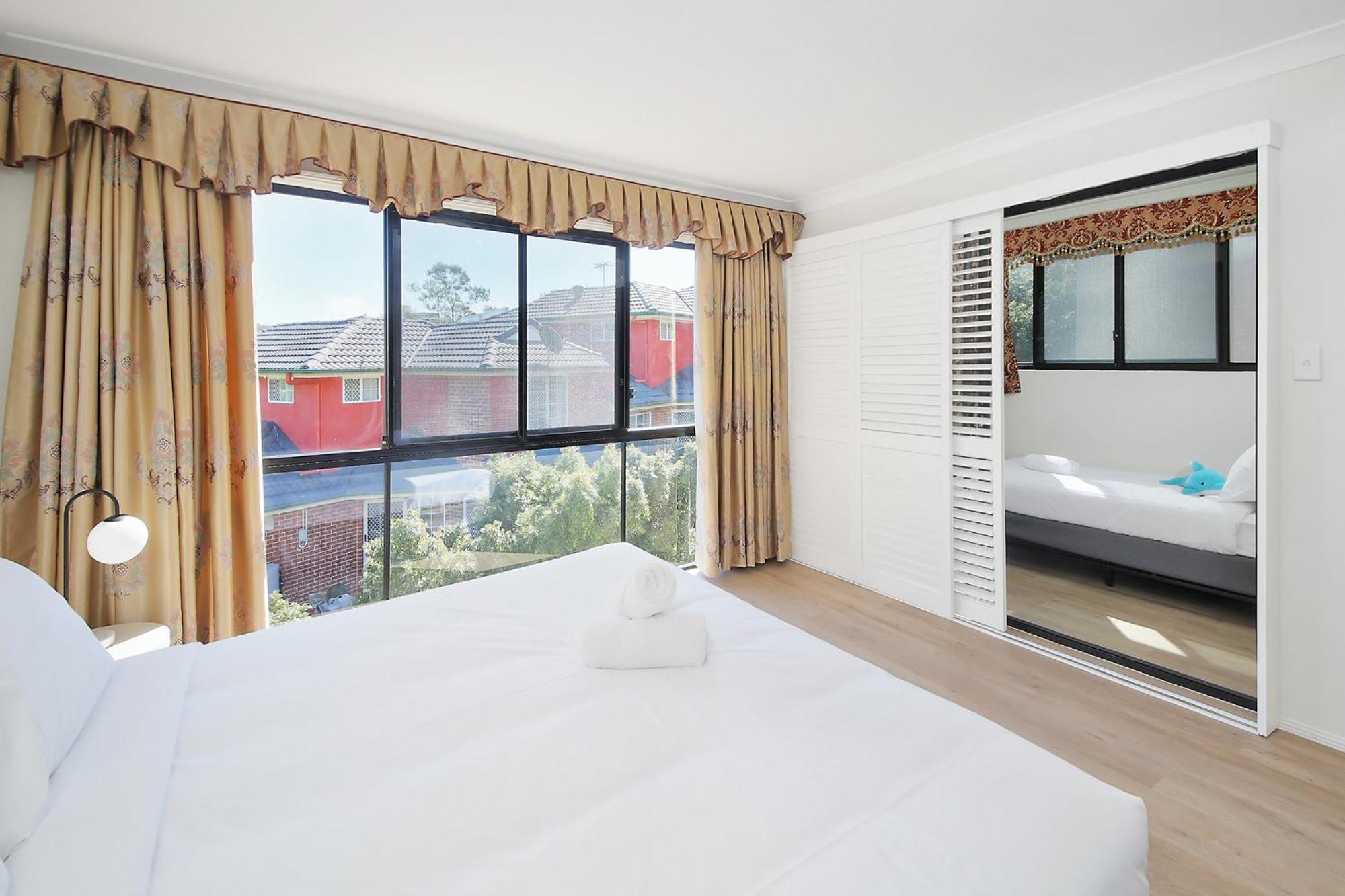 Sunny St Lucia With 5 Beds & Free Parking *