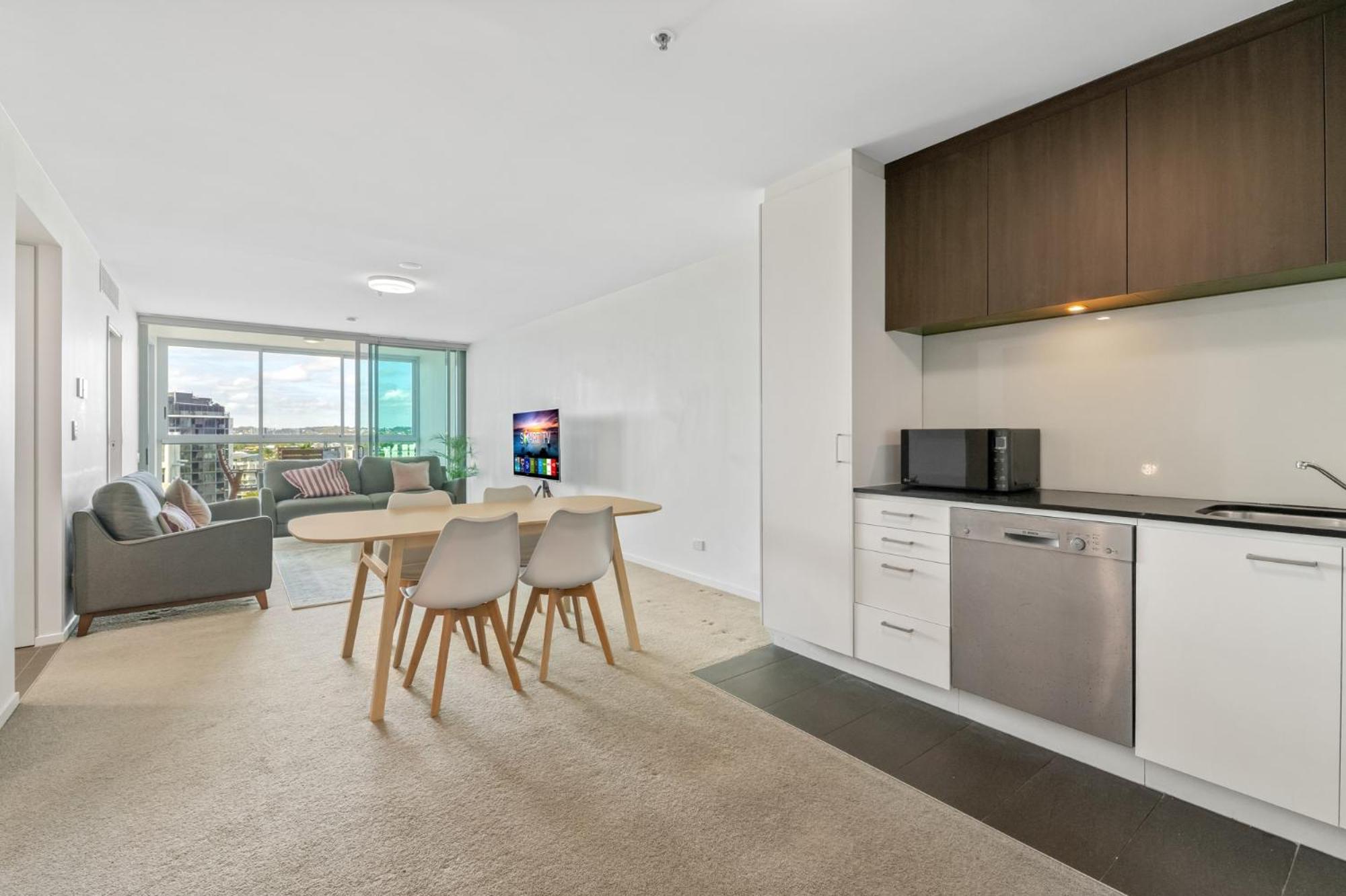 Kangaroo Point 2-bed Flat With Gym & Pool *