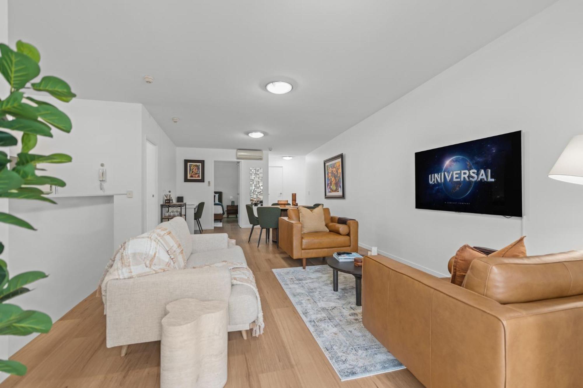 Apartment 2-bed Getaway With Shared Pool & Bbq Access