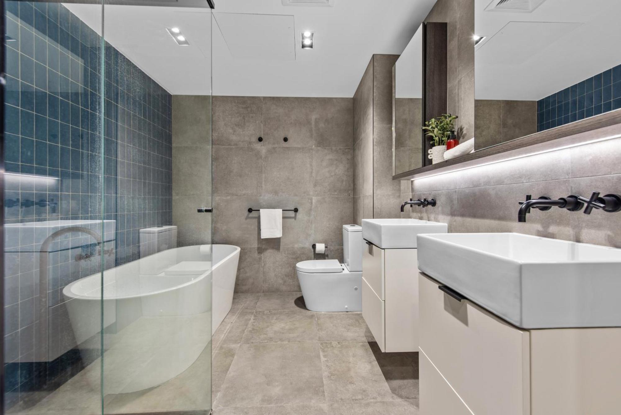 Luxe 3br With Views, Car Park And Rooftop Pool