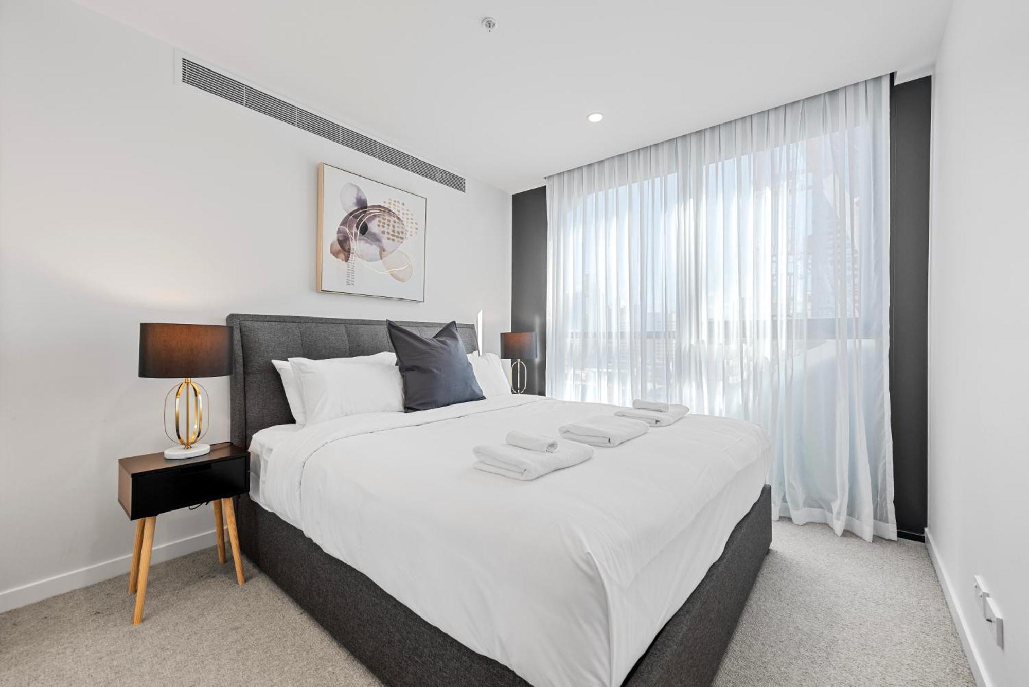 Luxe 3br With Views, Car Park And Rooftop Pool Apartment Brisbane