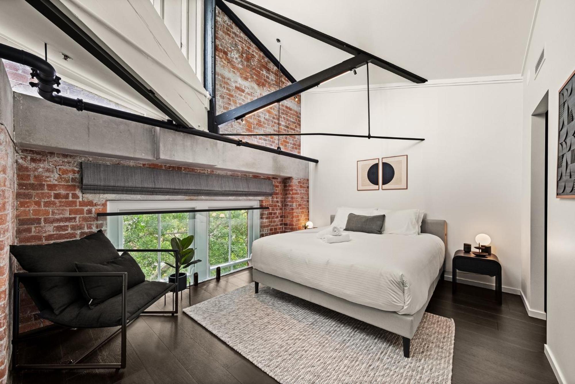 Stylish Riverside 2-bedroom In Teneriffe Apartment