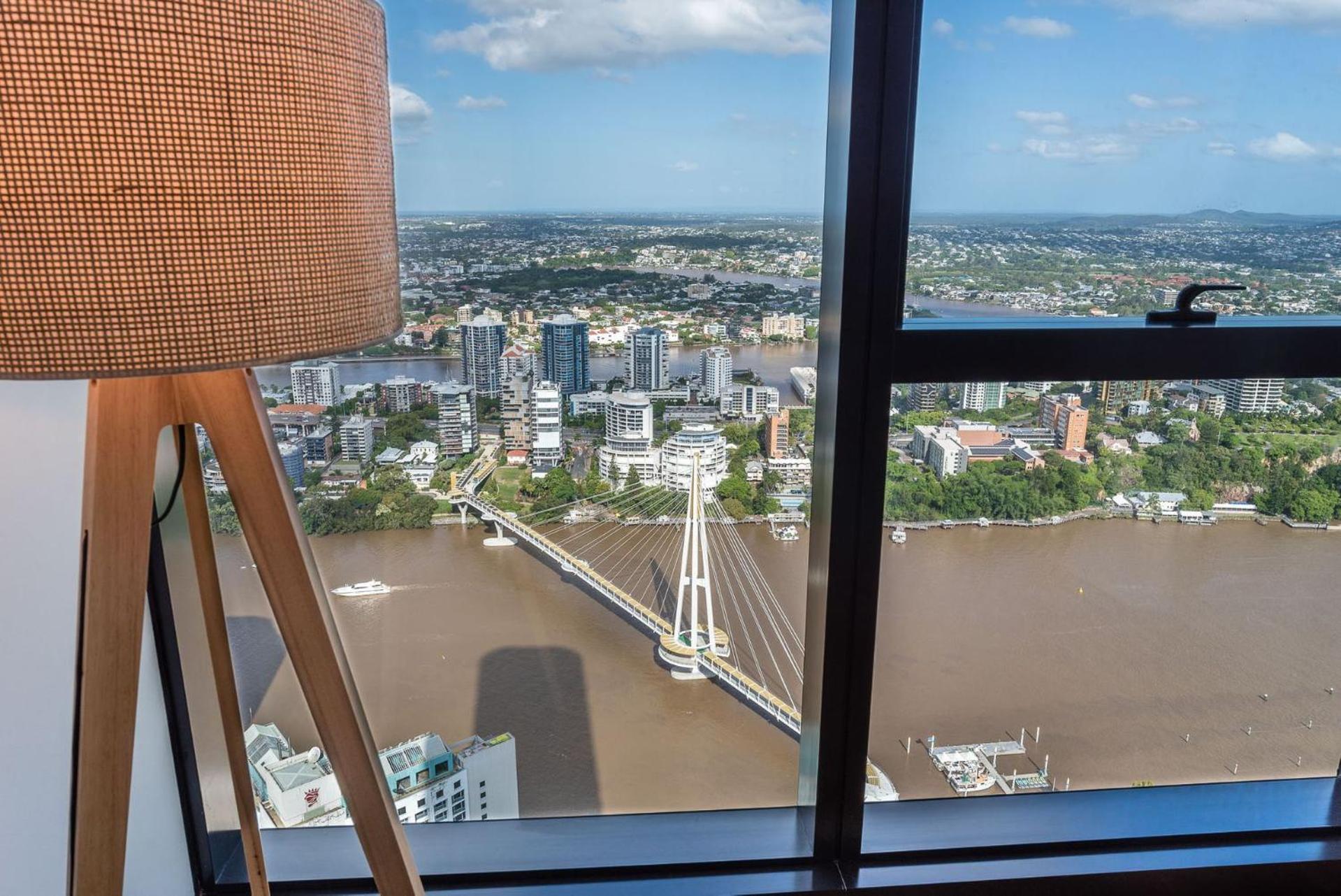 Apartment Skyline Serenity - Level 62 With Stunning Views!