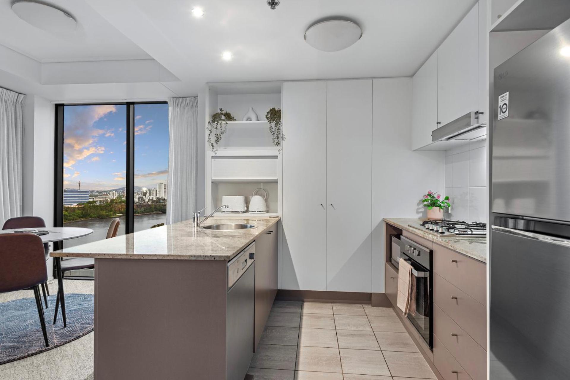 A Touch Of Class - 2bed-2bath-1car-balcony-views - Cbd * Brisbane
