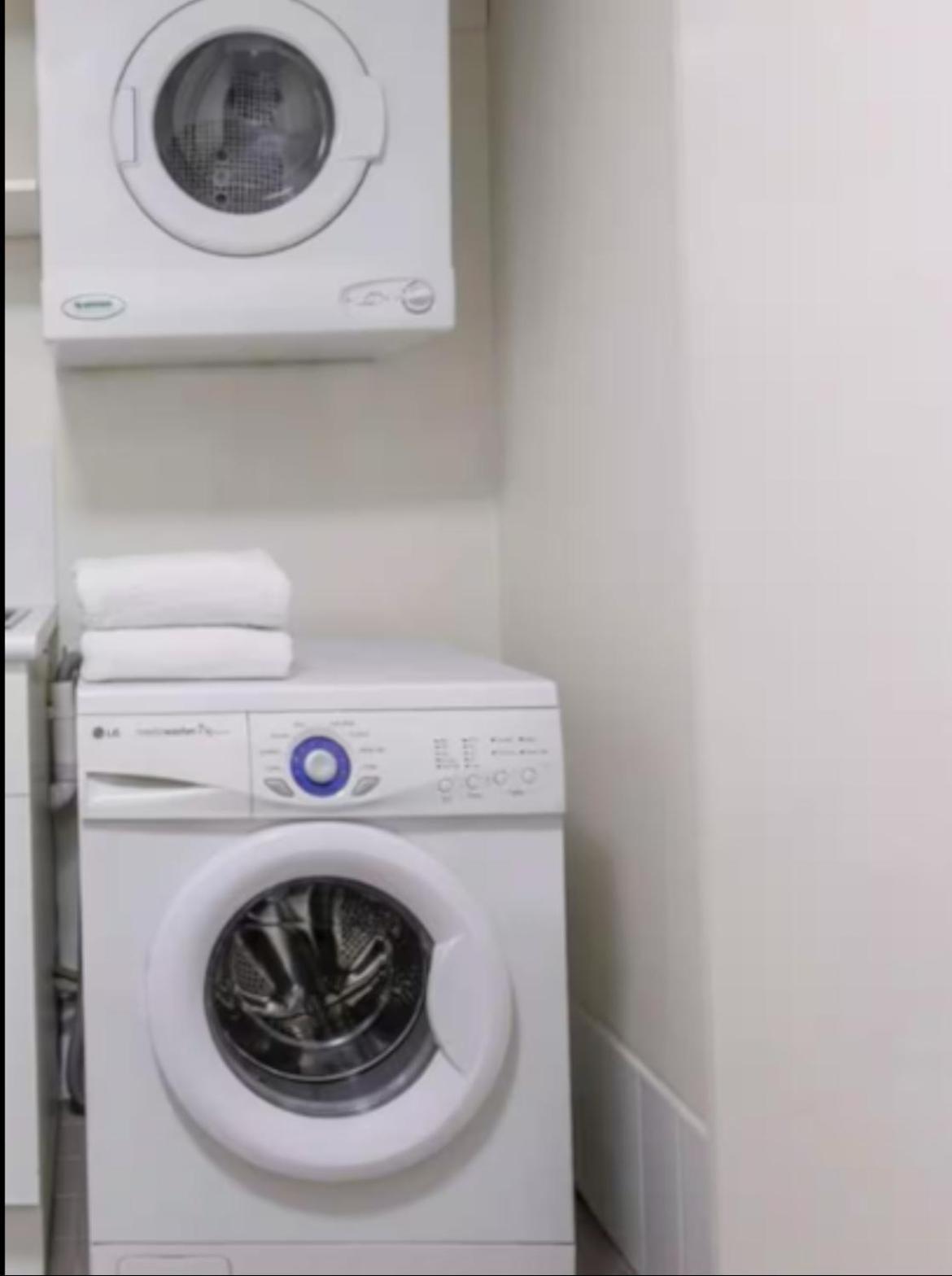 Lovely 2 Bedroom With River View With A Pool And A Gym In The Heart Of The Cbd * Brisbane